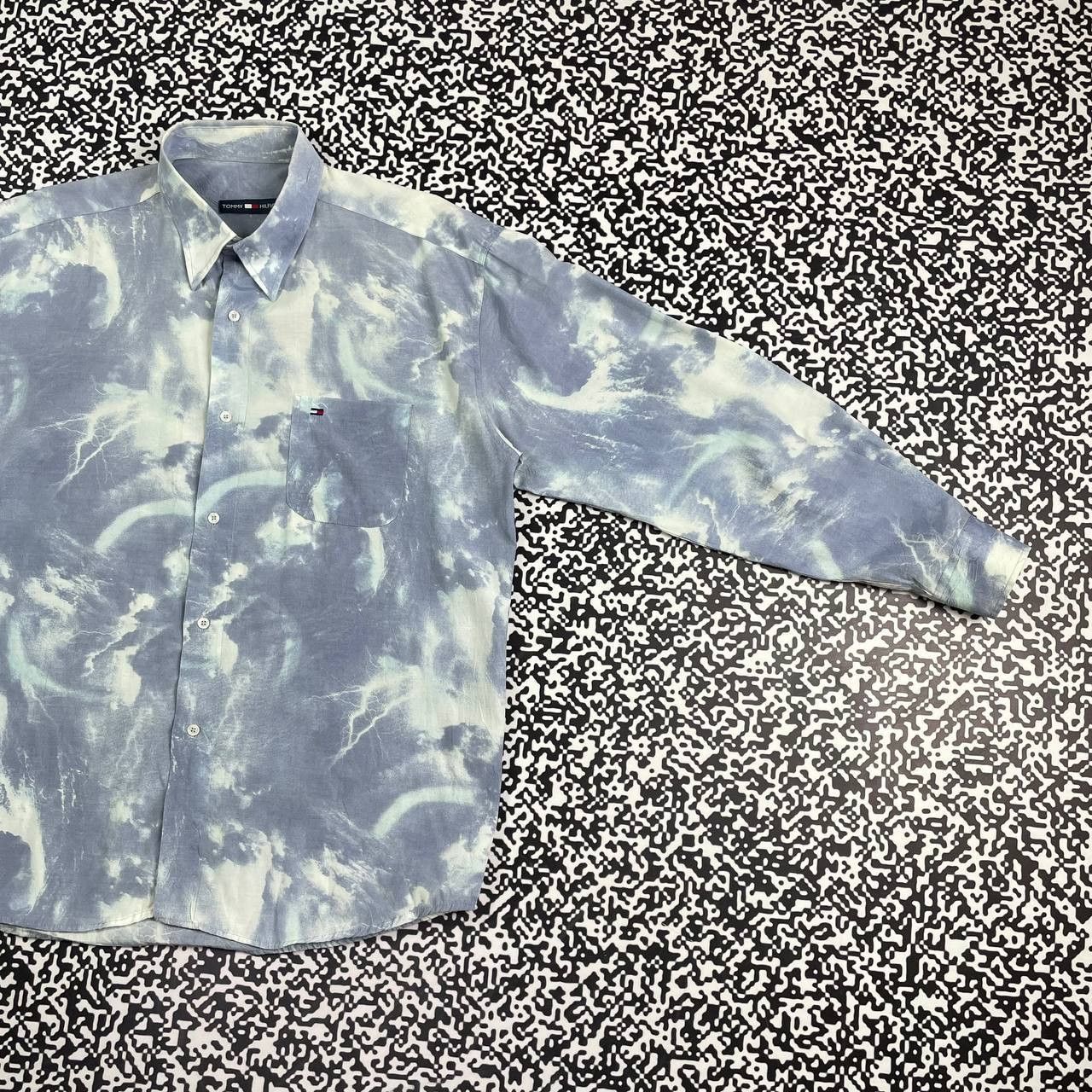 Tommy Hilfiger Vintage Y2K Tommy Hilfiger Retro Art Rare Shirt Size US XL / EU 56 / 4 - 5 Thumbnail