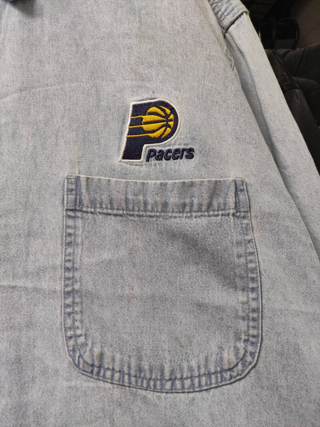 NBA Vtg 1998 Indiana Pacers NBA Denim Shirt Button Up Size US XL / EU 56 / 4 - 2 Thumbnail