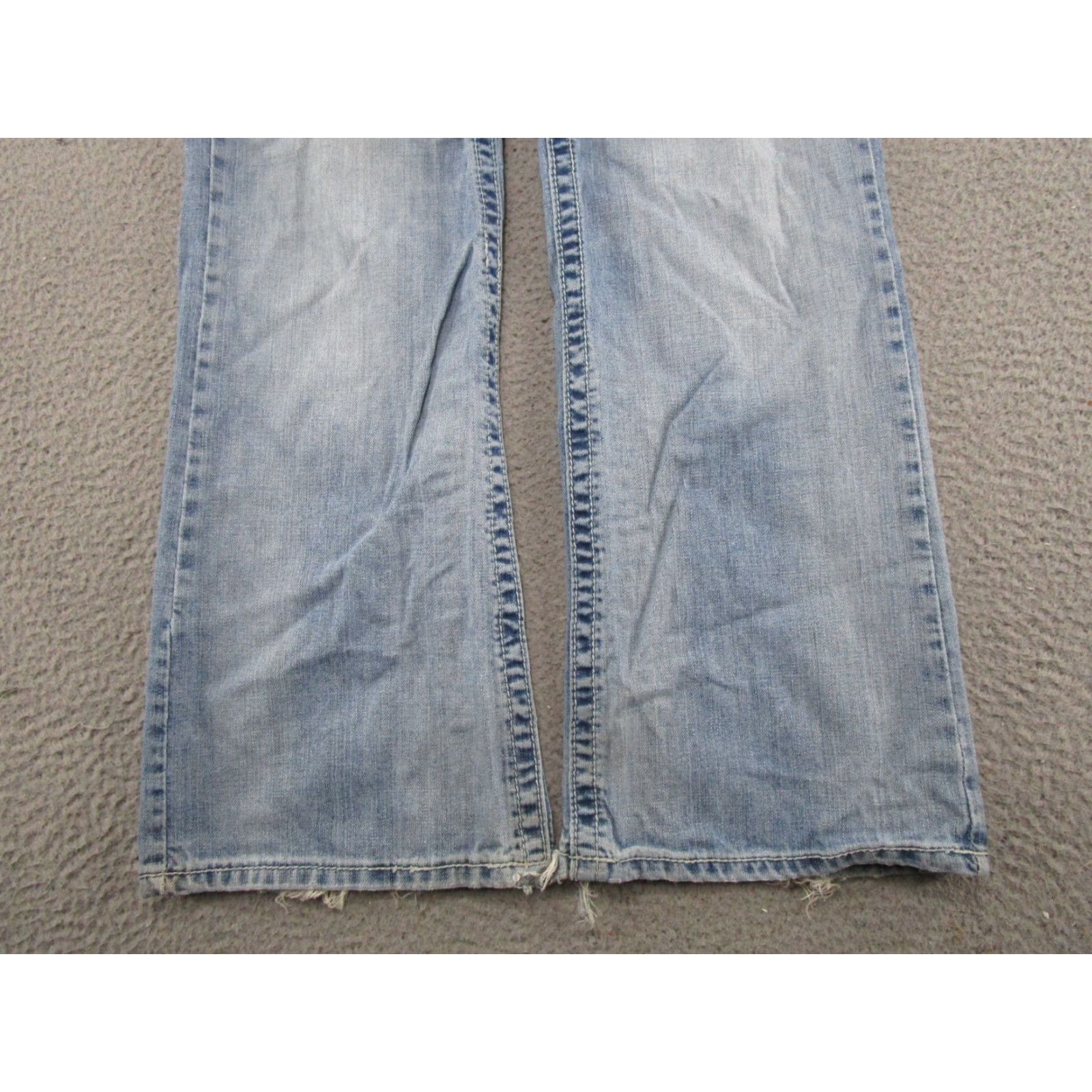 Vintage BKE Buckle Tyler Bootcut Blue Distressed Denim Jeans Mens Size 32S Size US 32 / EU 48 - 2 Thumbnail