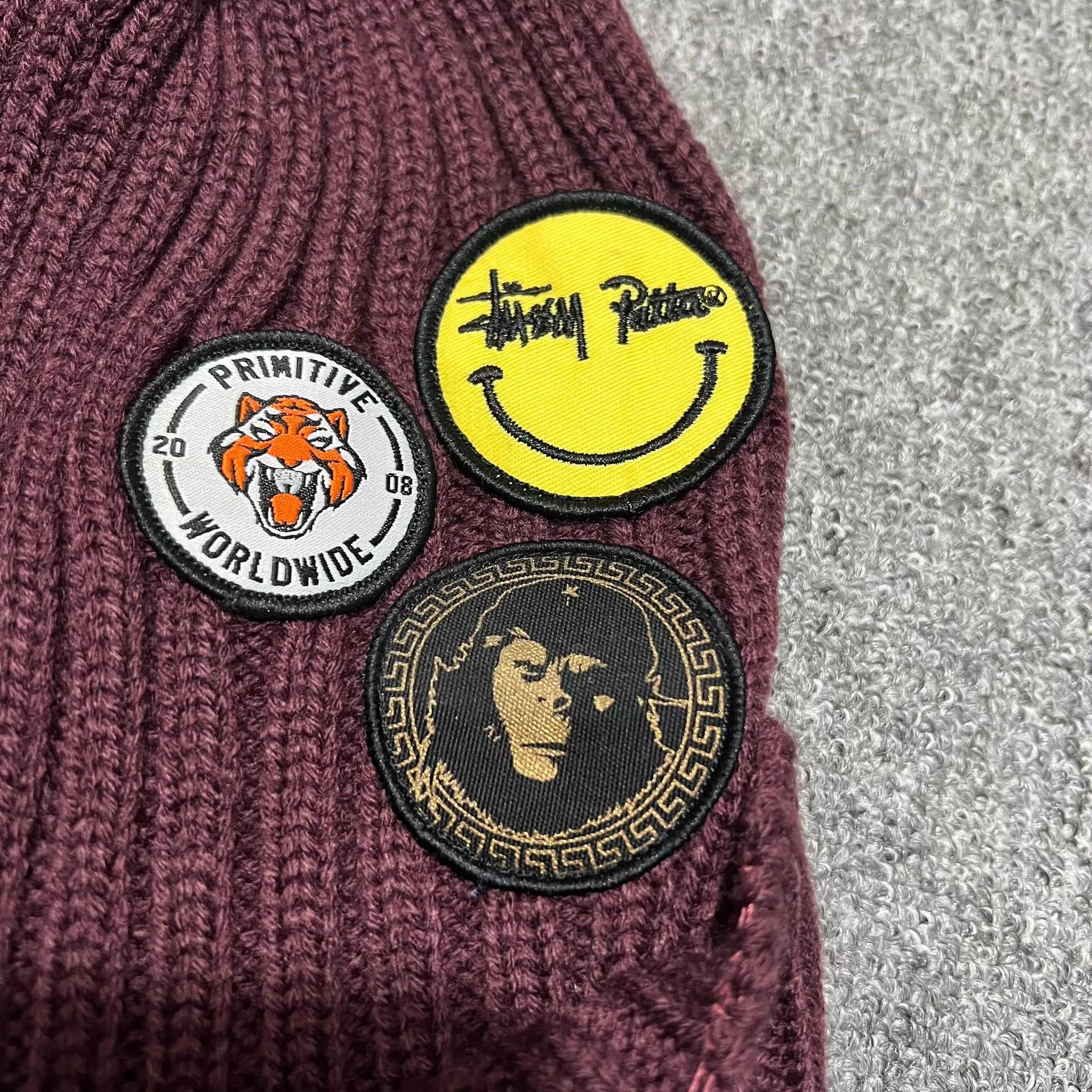 Stussy Stussy x Patta Embroidered Badge Logo Knit Beanie Q7 Size ONE SIZE - 2 Thumbnail