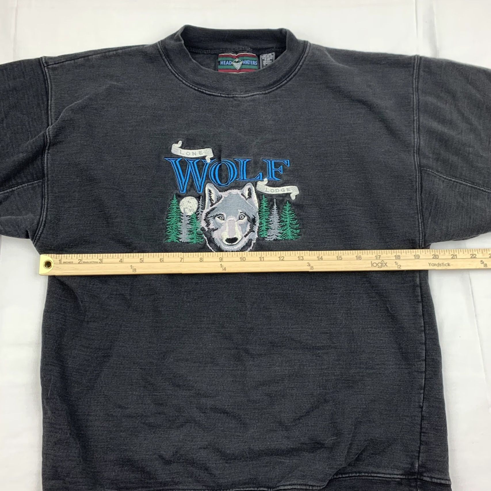 Vintage VINTAGE Lone Wolf Lodge Sweatshirt Men M Black Embroidered 90s USA Size US M / EU 48-50 / 2 - 6 Thumbnail