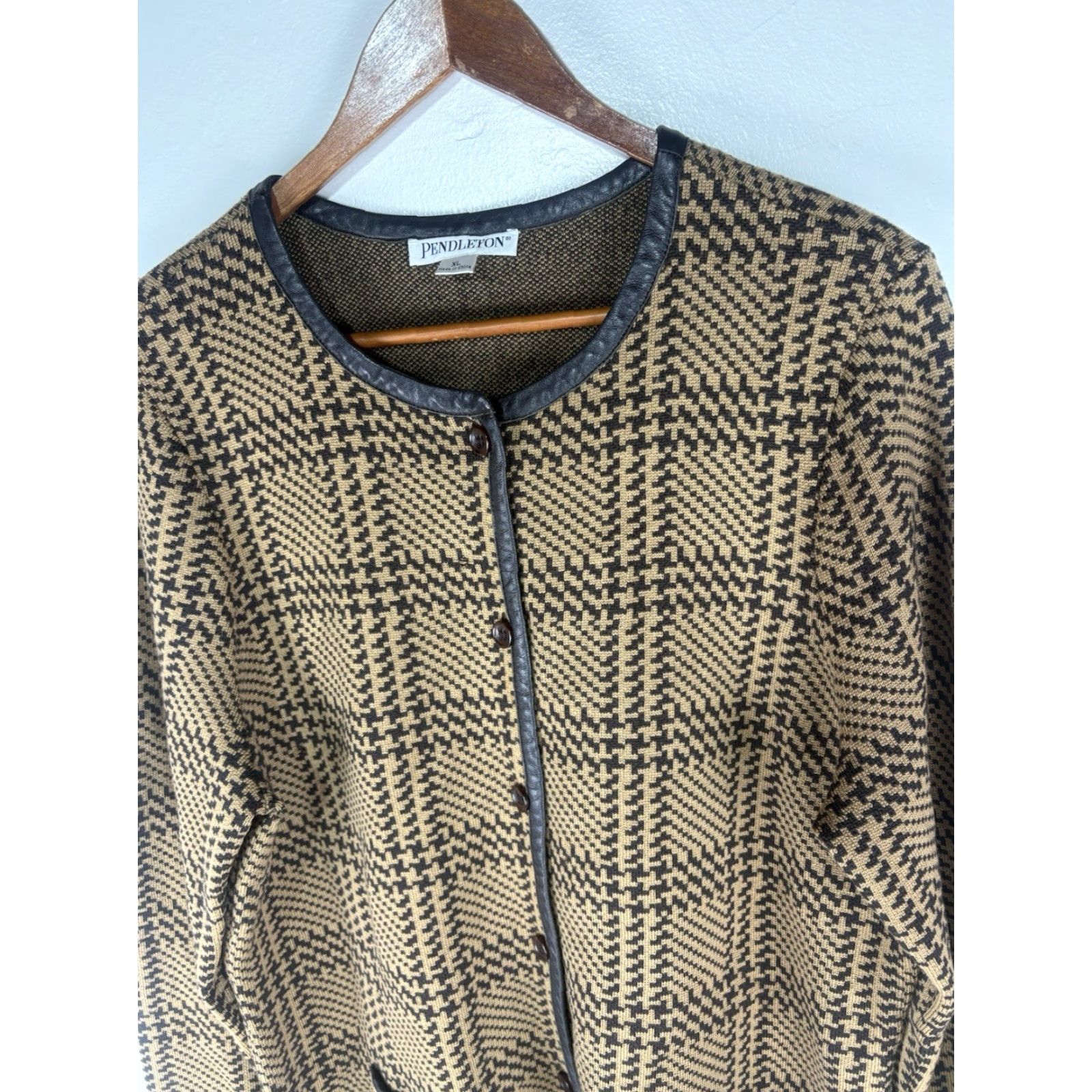 Pendleton Pendleton Women's Cardigan Sweater 100% Merino Wool Leather Buttons Fall Winter Spring Brown Tan XL Size XL / US 12-14 / IT 48-50 - 2 Thumbnail