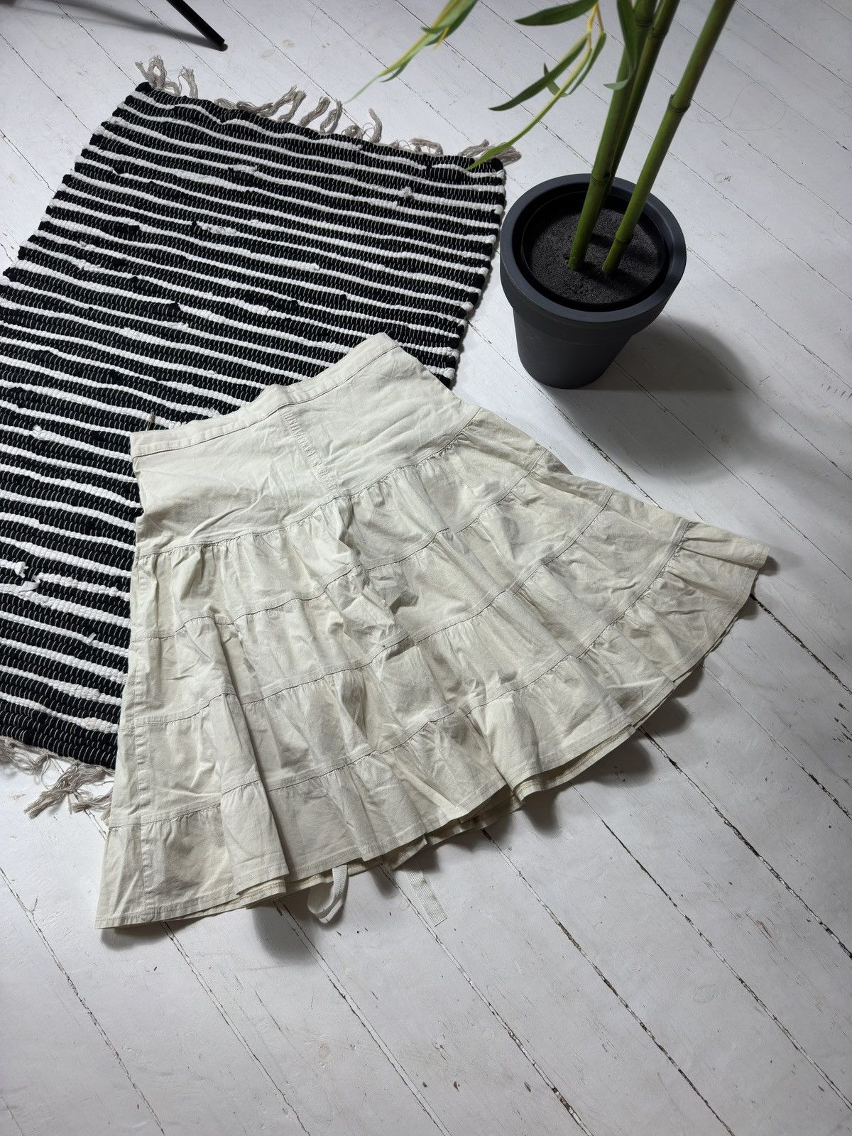 Other VINTAGE BONDAGE STYLE 2000s MIDI SKIRT Size 30" / US 8 / IT 44 - 2 Thumbnail