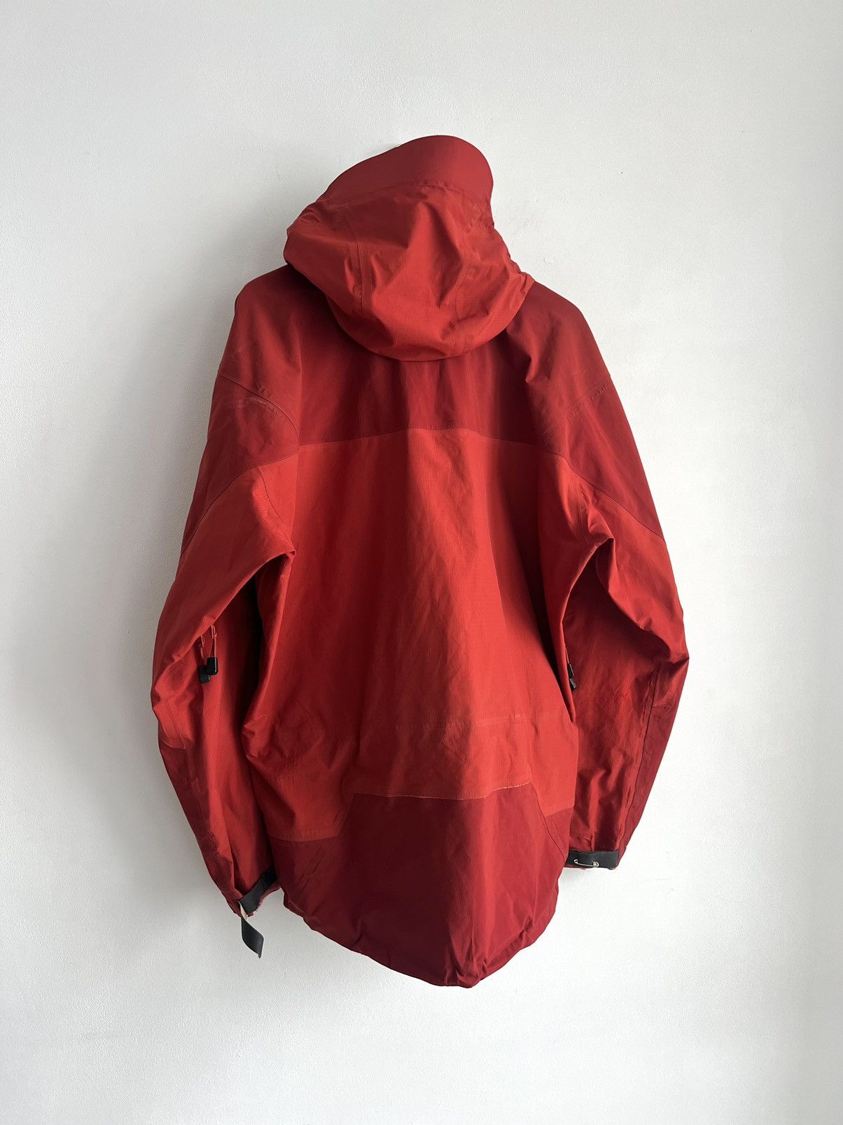 Arc'teryx 🔥Vintage 2004 Arcteryx Theta SV Sangria Red Gore-Tex Jacket Size US XL / EU 56 / 4 - 2 Thumbnail