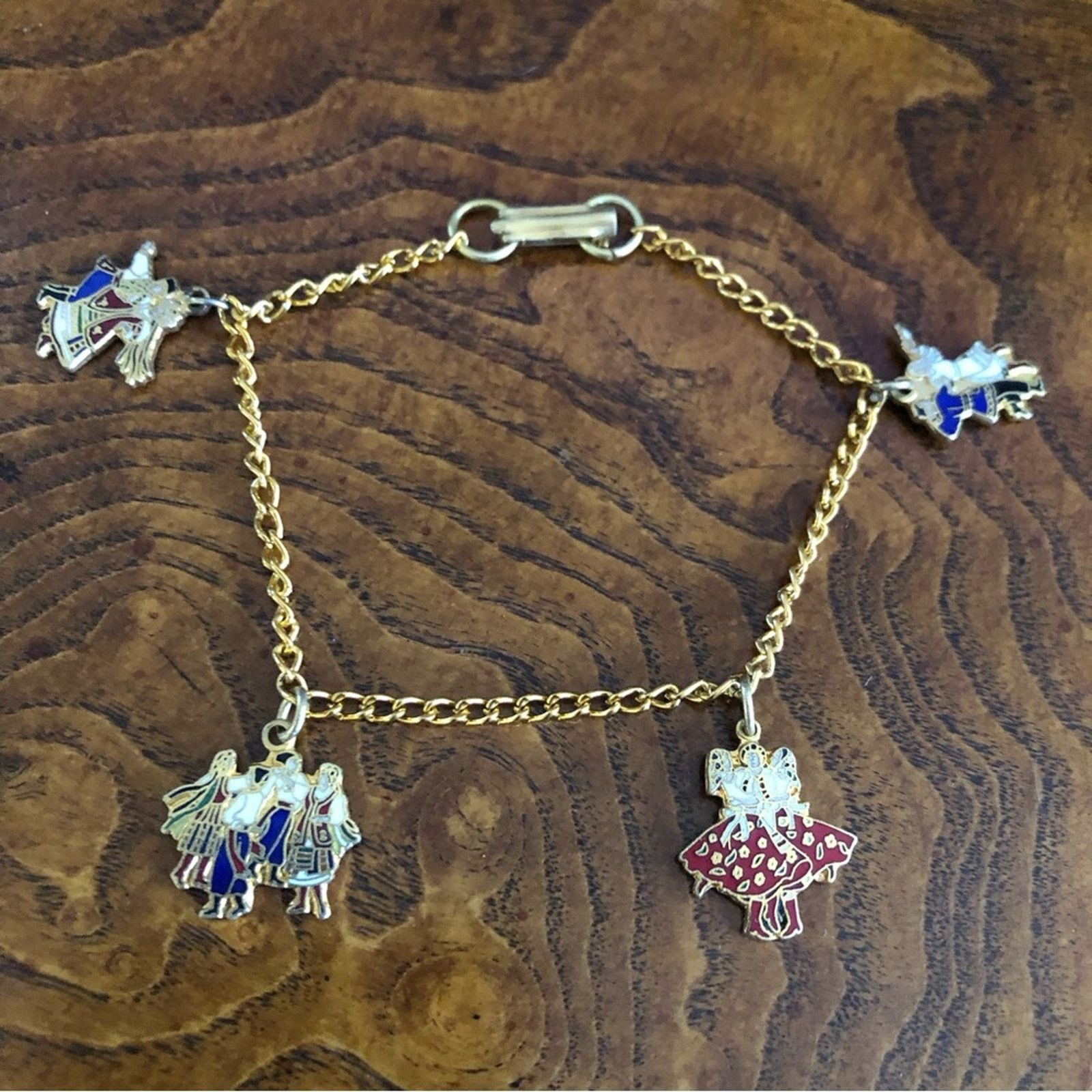 Vintage Vintage 70s Stella Designs Sitka Alaska charm bracelet Size ONE SIZE - 1 Thumbnail