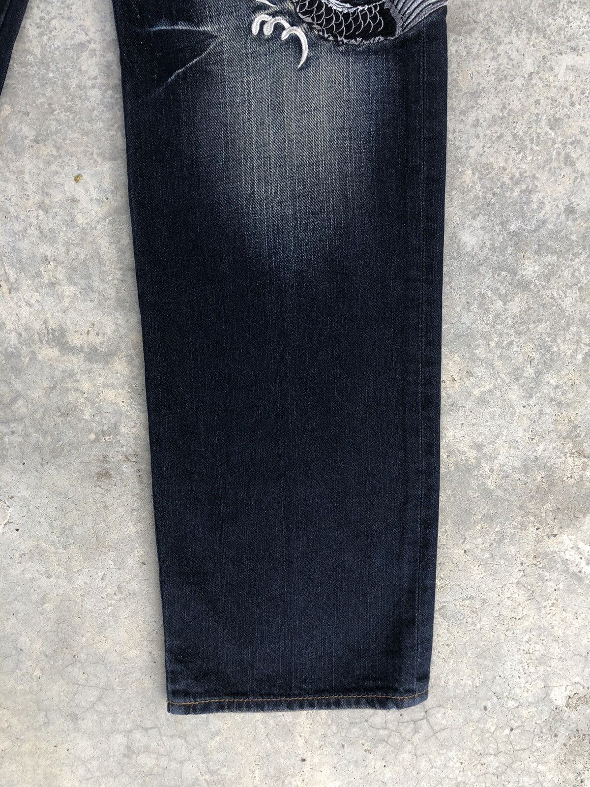 Japanese Brand Japanese Dominate Fish Koi Embroidered Jeans Distressed Size US 31 - 7 Thumbnail