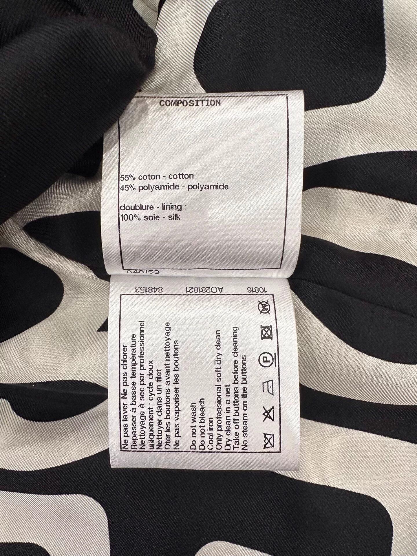 Chanel Chanel Women's Black Knit Cardi Silver Heart CC Button FR40 Size M / US 6-8 / IT 42-44 - 7 Thumbnail