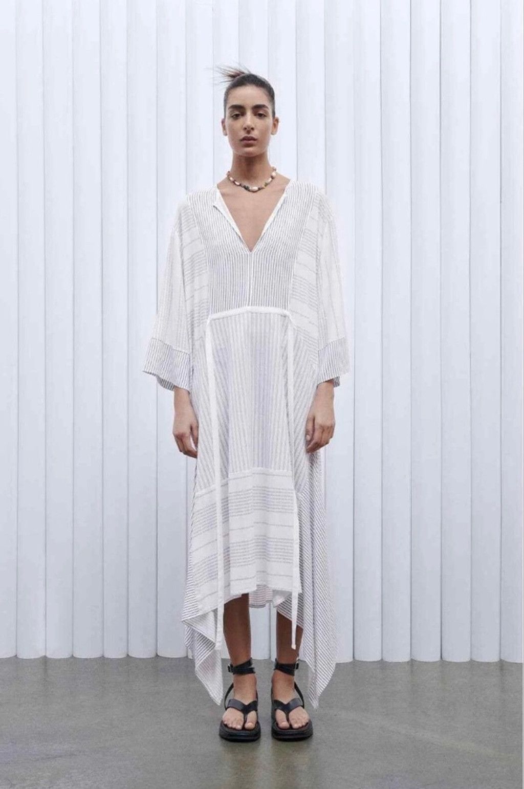 Zara Zara Asymmetric Hem Striped Dress Size S / US 4 / IT 40 - 1 Thumbnail