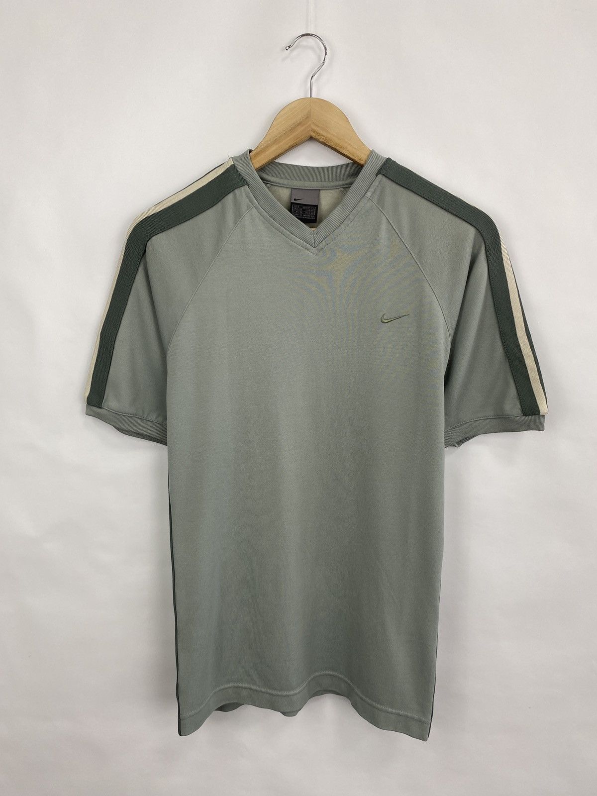 Nike 🇺🇸 Vintage 90s Nike T-Shirt Y2K Rare Retro Hype Size US M / EU 48-50 / 2 - 3 Thumbnail