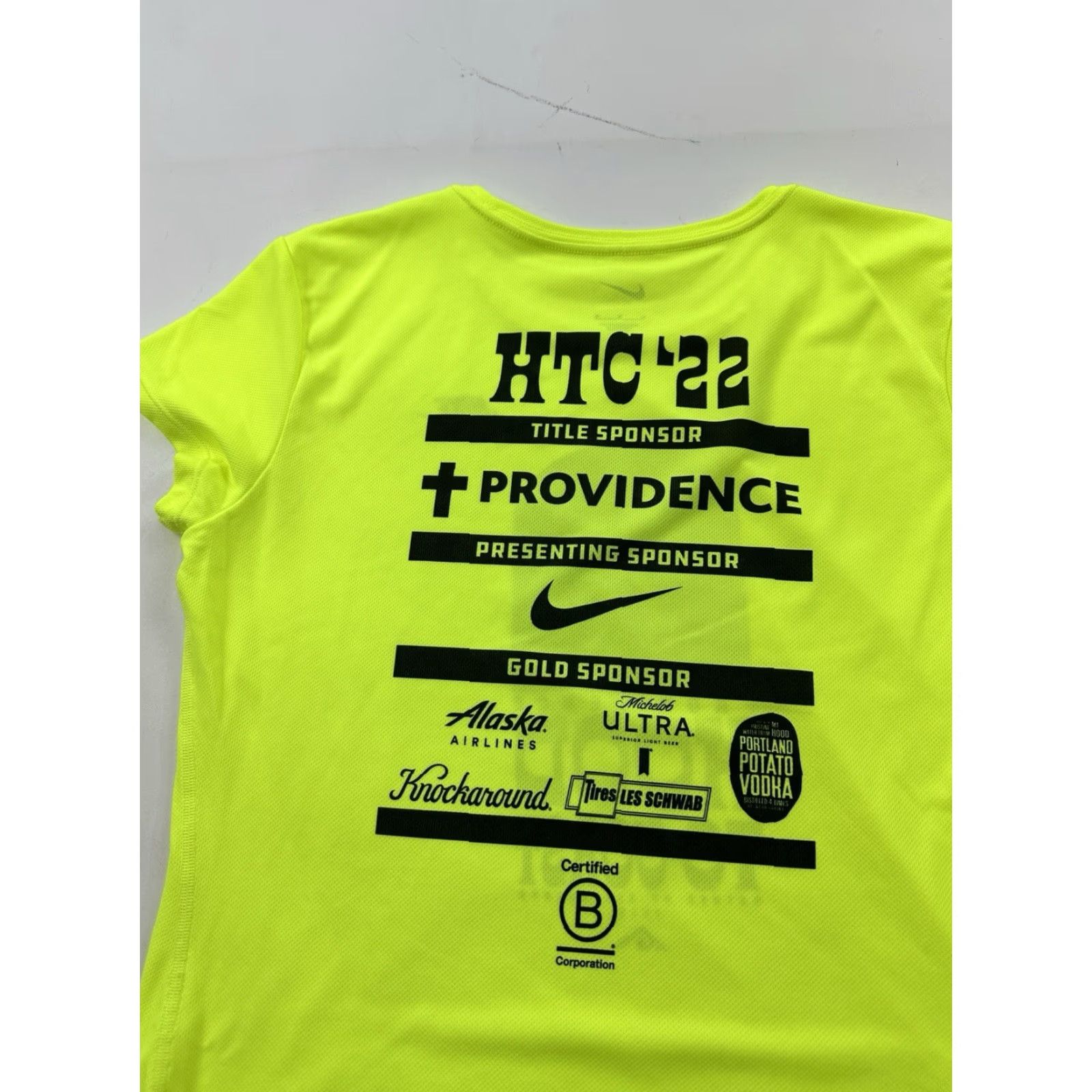 Nike Nike Shirt Womens Medium Yellow Short Sleeve Hood To Coast Relay 2022 Size M / US 6-8 / IT 42-44 - 5 Thumbnail