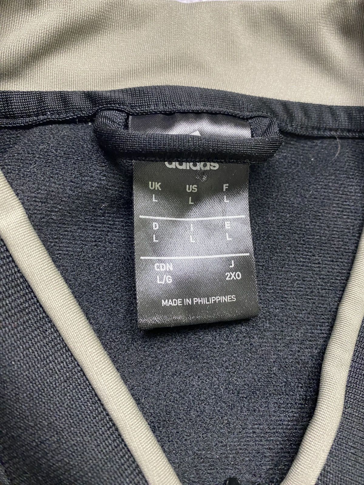 Adidas × Vintage Vintage Adidas Juventus Soccer Track Jacket Size L Size US L / EU 52-54 / 3 - 9 Thumbnail
