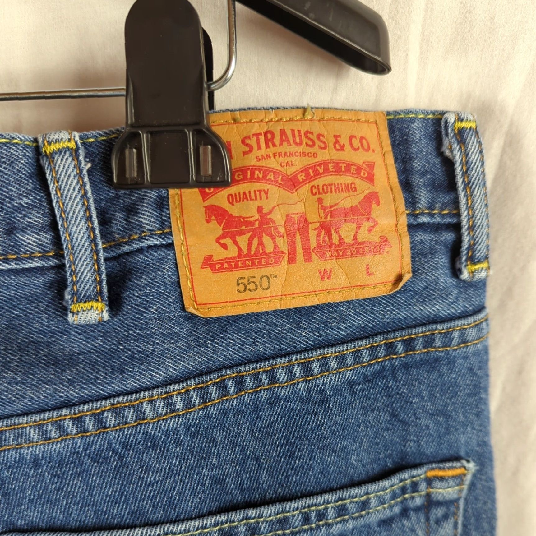 Levi's Levi's 550 Jeans Relaxed Tapered Mens 44X30 Medium Wash Denim Cotton Blue Inseam 30 Regular Mens Jeans Size US 44 / EU 60 - 6 Thumbnail