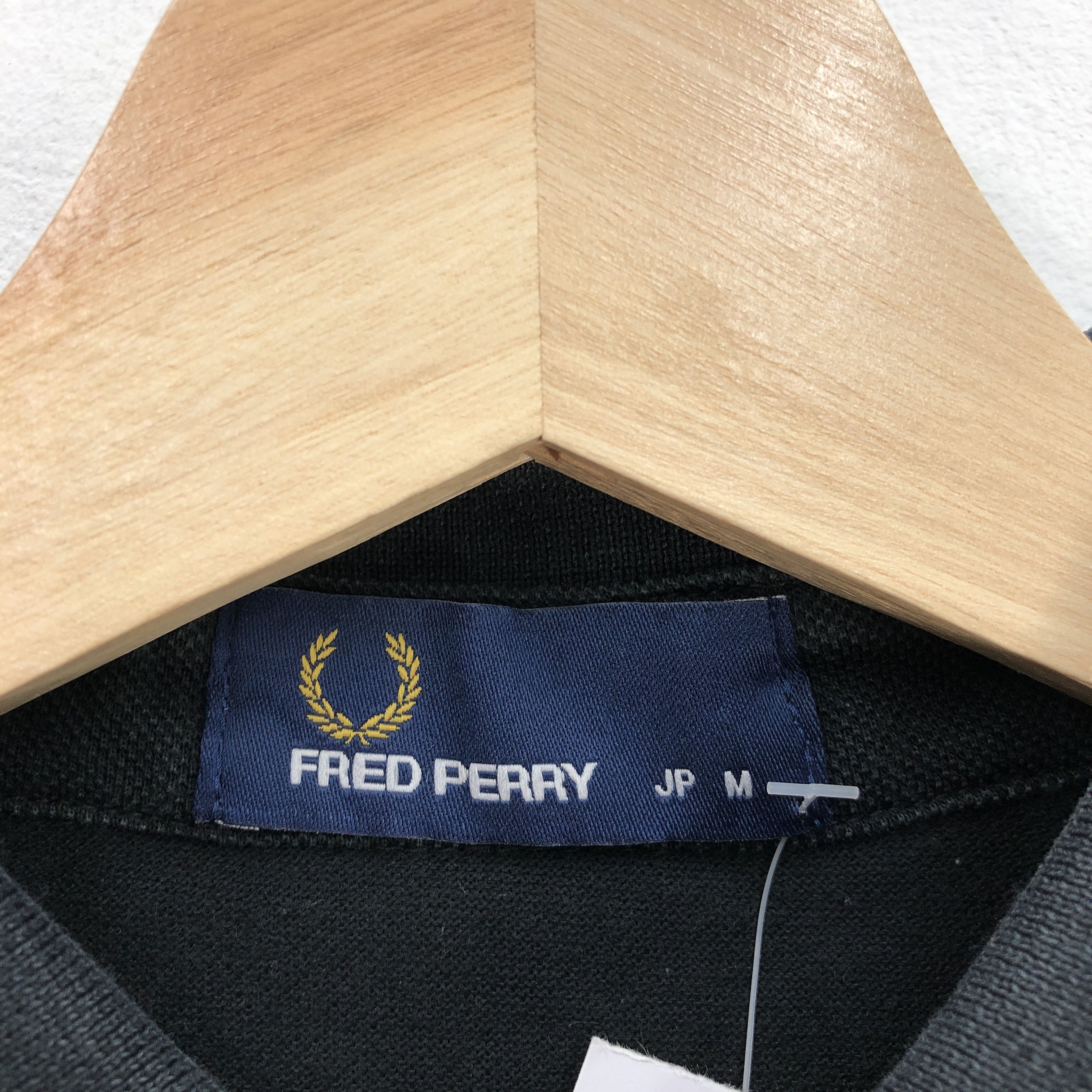 Fred Perry × Vintage Vintage 90s Fred Perry T Shirt Fred Perry Polo Shirts Tees Size XS / US 0-2 / IT 36-38 - 4 Thumbnail