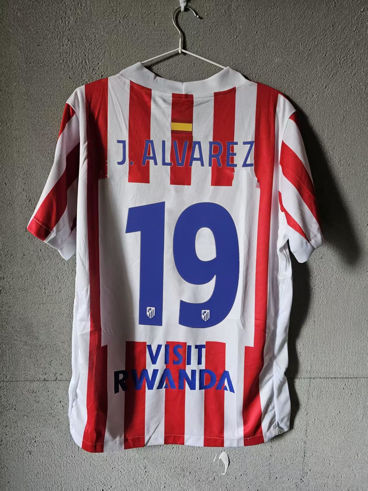 Other 25 26 Atlético de Madrid 19 Julián Álvarez Jersey Size US L / EU 52-54 / 3 - 1 Thumbnail