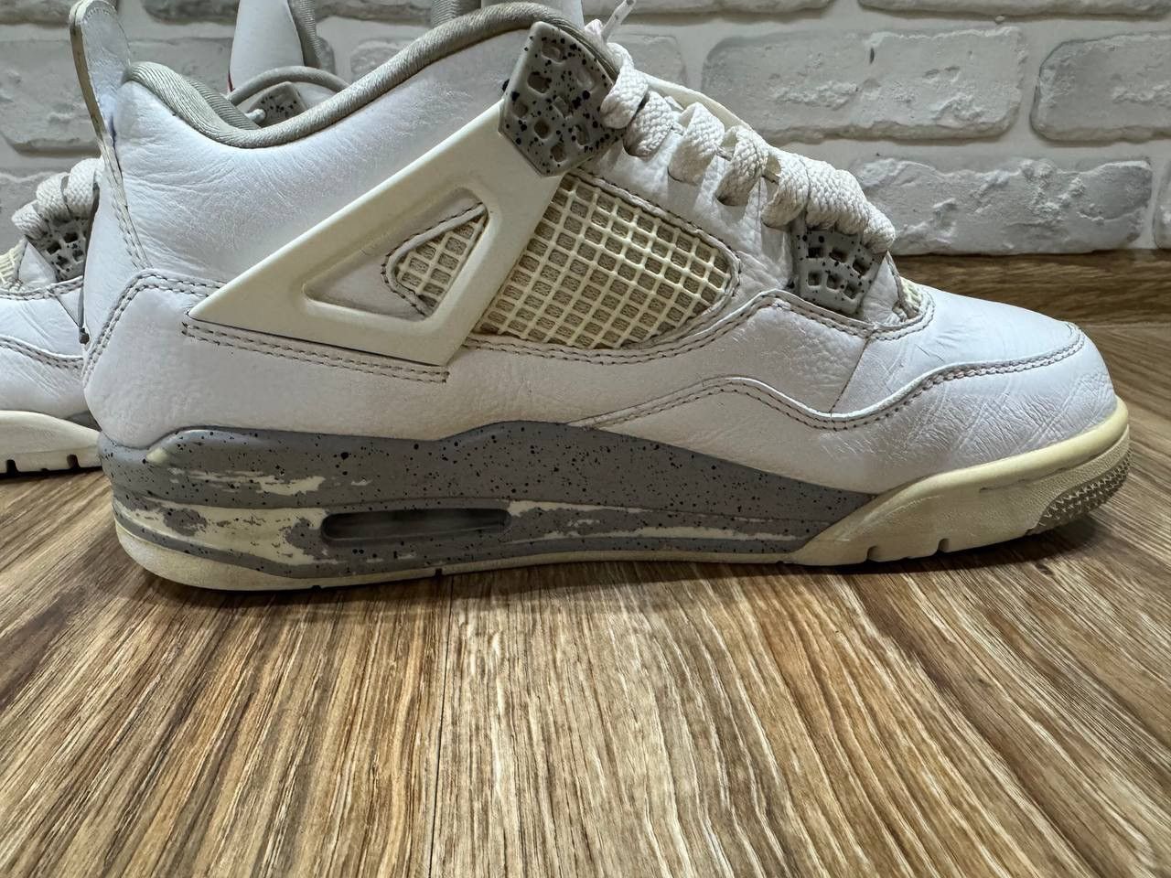 Jordan Brand Nike Air Jordan 4 Retro White Oreo Size US 10.5 / EU 43-44 - 10 Thumbnail