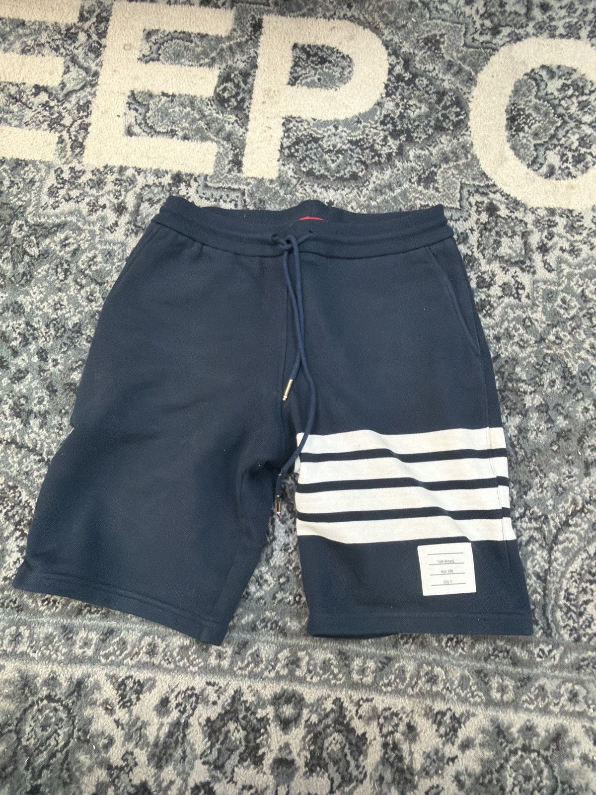 Thom Browne Thom Browne classic logo sweat shorts navy Size US 28 / EU 44 - 1 Thumbnail