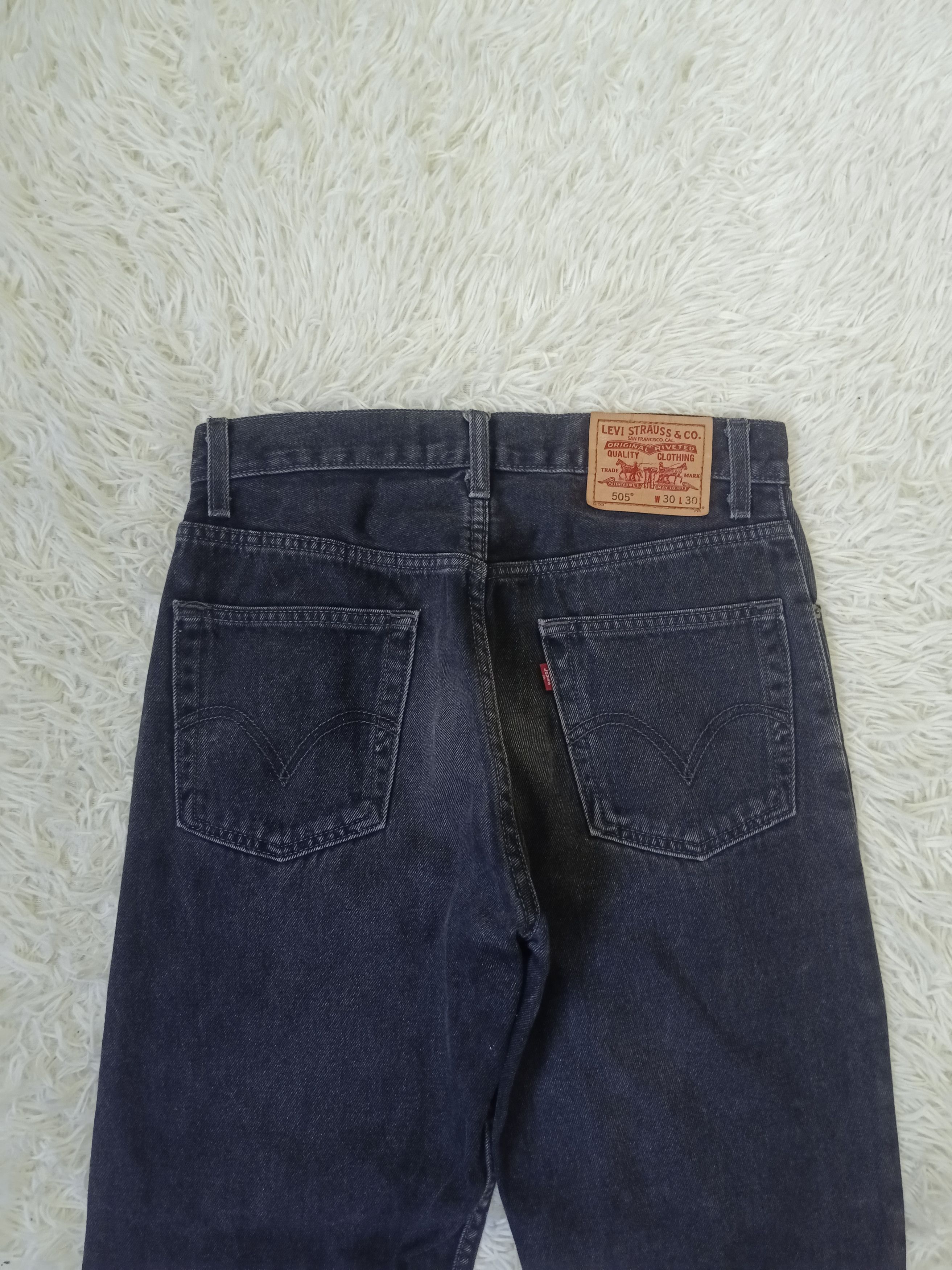 Levi's Vintage Clothing VINTAGE 2000s LEVIS 505 DENIM PANTS Size US 30 / EU 46 - 4 Thumbnail