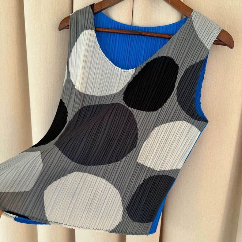 Issey Miyake issey miyake size:3 Pleated sleeveless vest 2505-Nextarrow Size XXS / US 00 / IT 34 - 4 Thumbnail