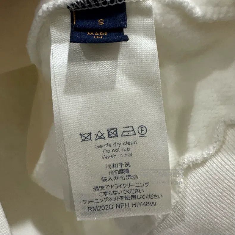 Louis Vuitton Louis Vuitton Instruction Letter Hooded Sweatshirt Size US S / EU 44-46 / 1 - 4 Thumbnail