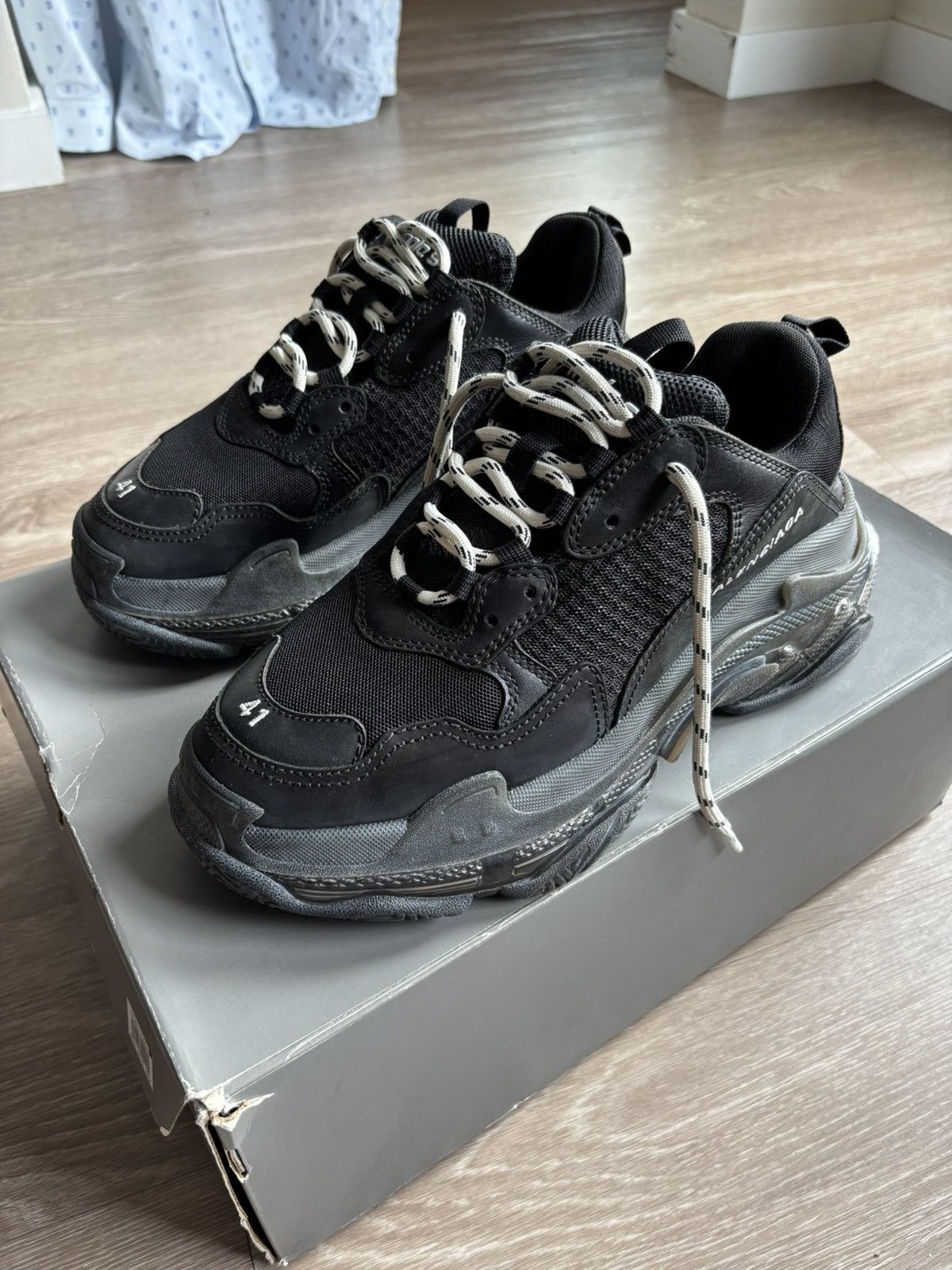 Balenciaga Balenciaga Triple S Clear Sole Sneakers Size US 8.5 / EU 41-42 - 1 Thumbnail