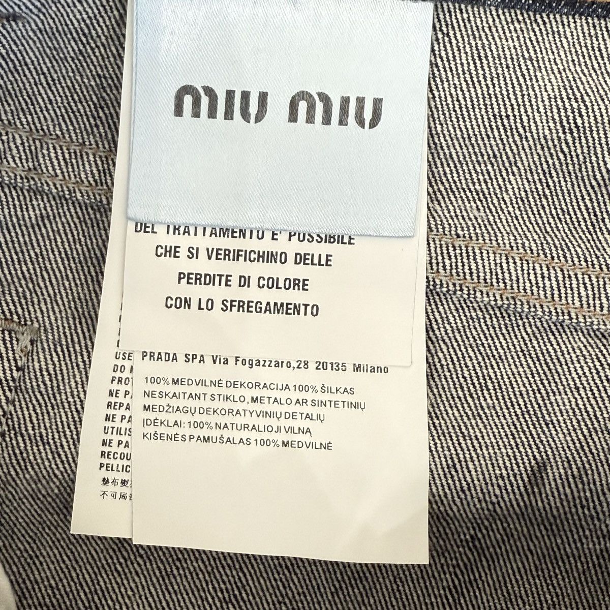 Miu Miu Miu Miu Dark Blue Denim Pearl Embroidered Shorts K26WX Size 28" / US 6 / IT 42 - 5 Thumbnail