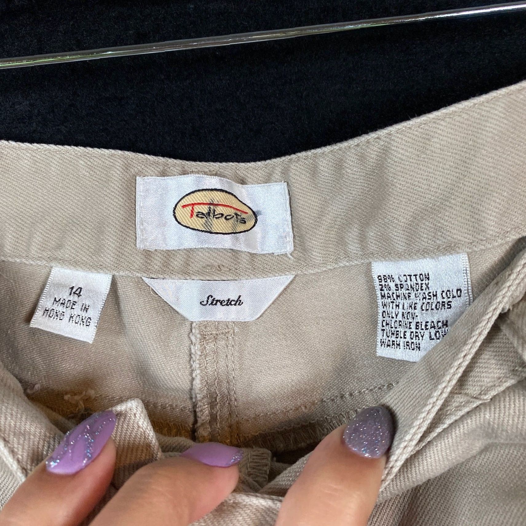 Talbots VINTAGE Talbots Womens Pants Tan Straight Leg Flat Front Capris Button Accent Stretch 14 Size 24" / US 00 / IT 34 - 4 Thumbnail