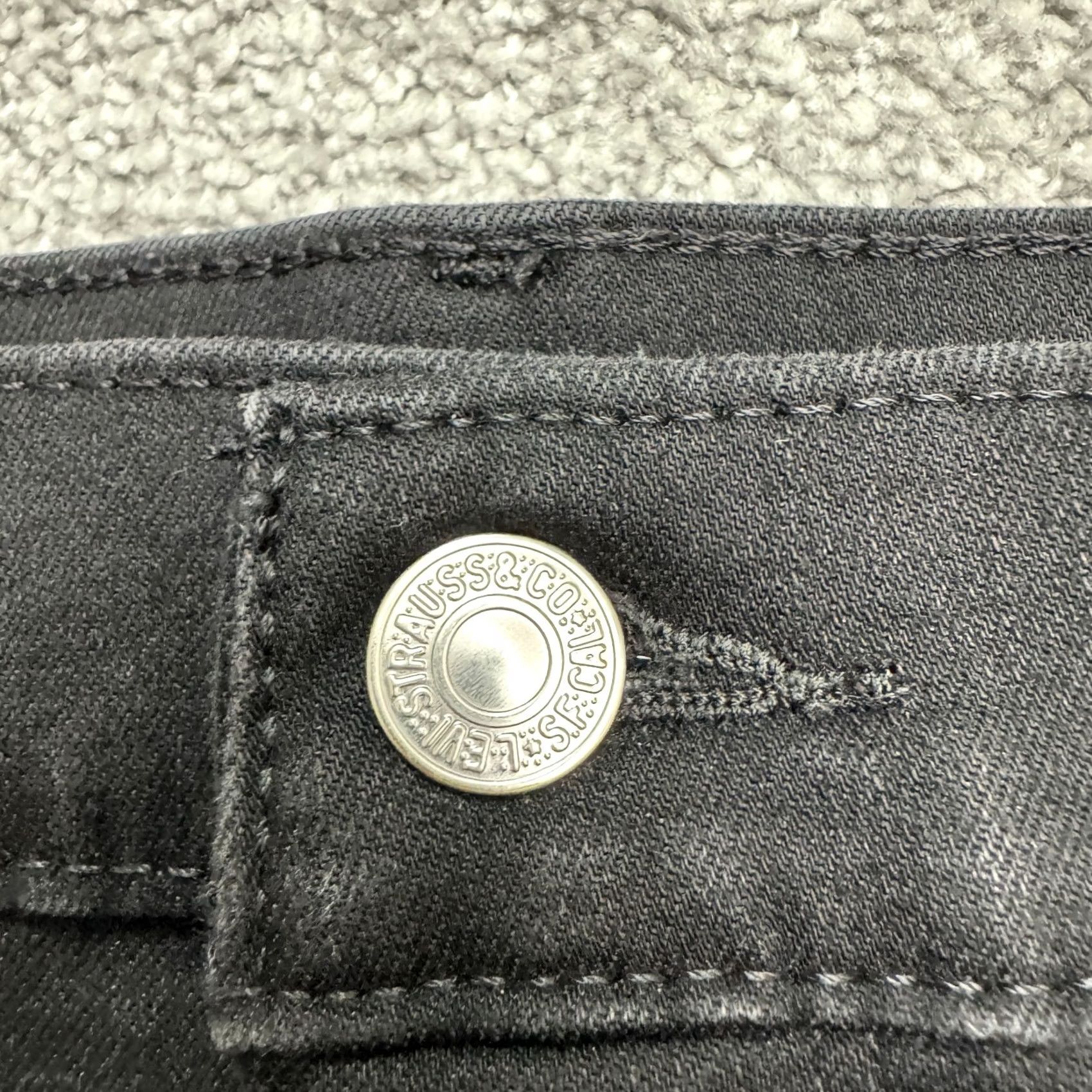 Levi's Levi's 310 Shaping Super Skinny Jeans Womens 28x30 Black Mid Rise Stretch Denim Shirt? Size 28" / US 6 / IT 42 - 6 Thumbnail