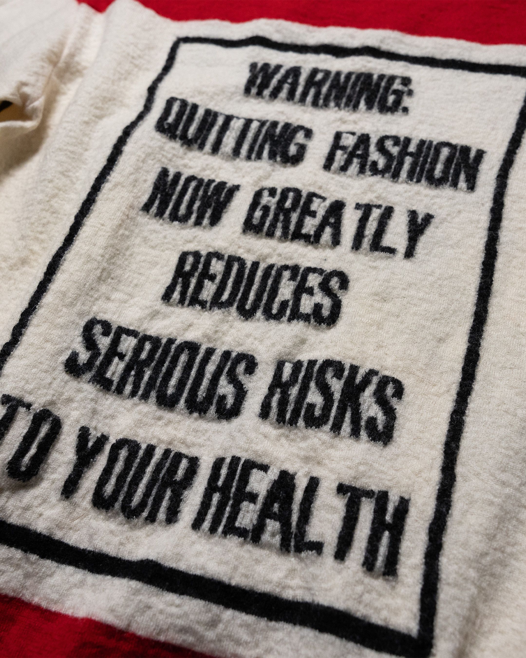 Moschino Moschino A/W 16 "Fashion Kills" Wool Sweater Size S / US 4 / IT 40 - 4 Thumbnail