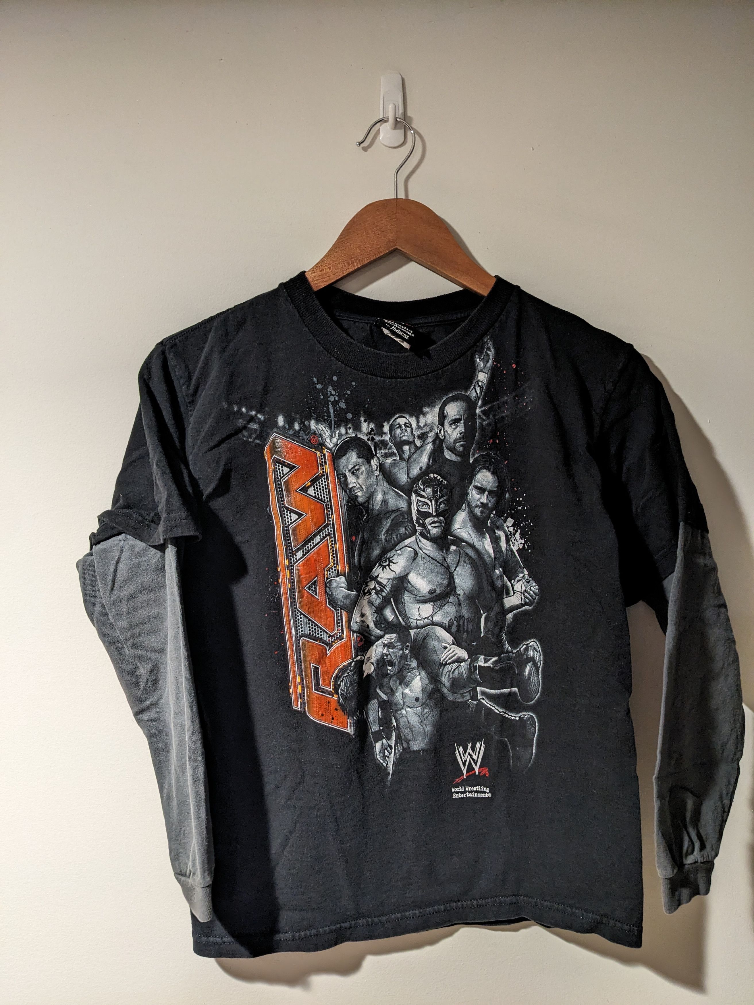 Vintage × WWE Vintage Y2K WWE Raw Rey Mysterio Youth Medium Long-Sleeve Size US M / EU 48-50 / 2 - 1 Thumbnail