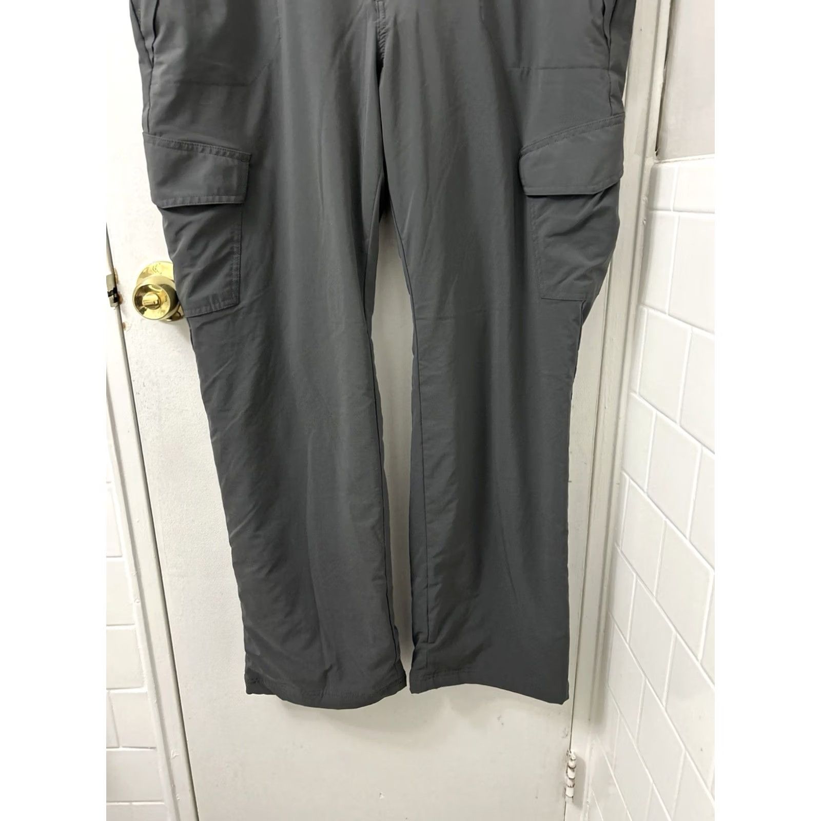 Eddie Bauer VINTAGE Eddie Bauer Cargo Pants Womens 18x32 Gray Teal First Ascent Hiking Size 40" / US 18 - 3 Thumbnail