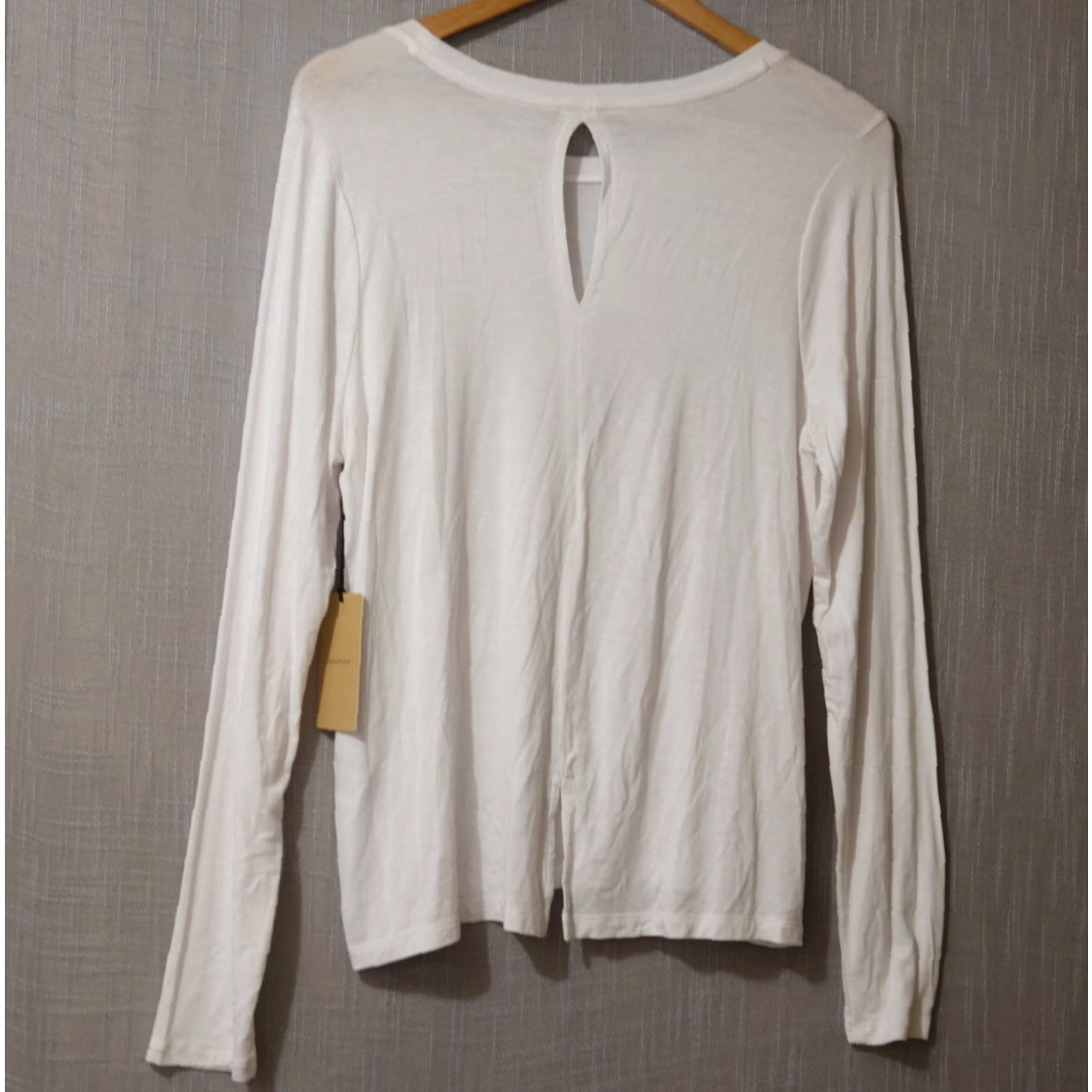 Vintage NWT Halogen White Basic Long Sleeve Top Key Hole Back Soft Womens L Shirt Size L / US 10 / IT 46 - 5 Thumbnail