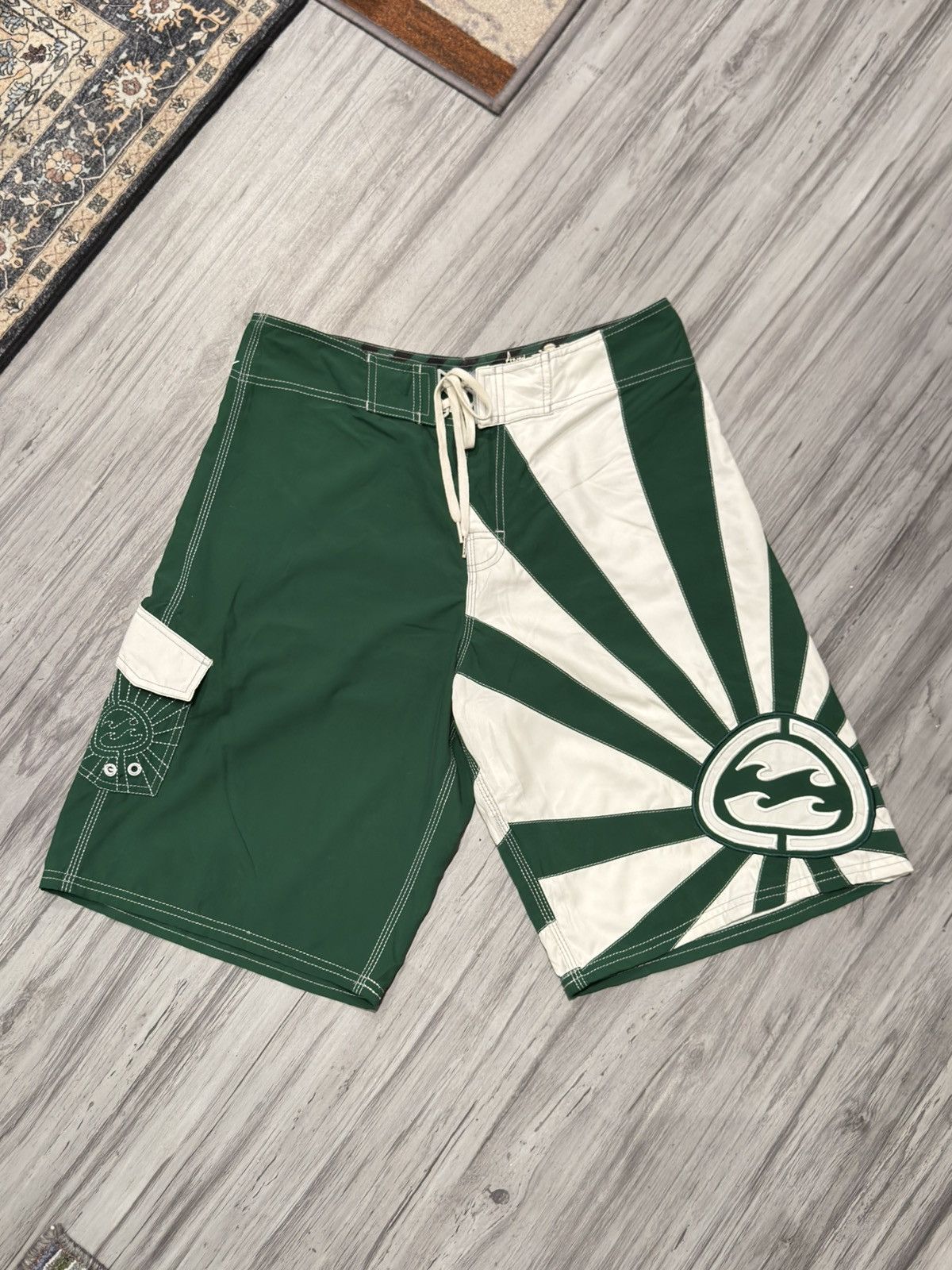Billabong Rare vintage Billabong Andy Irons Rising Sun Y2K Boardshorts Size US 33 - 1 Thumbnail