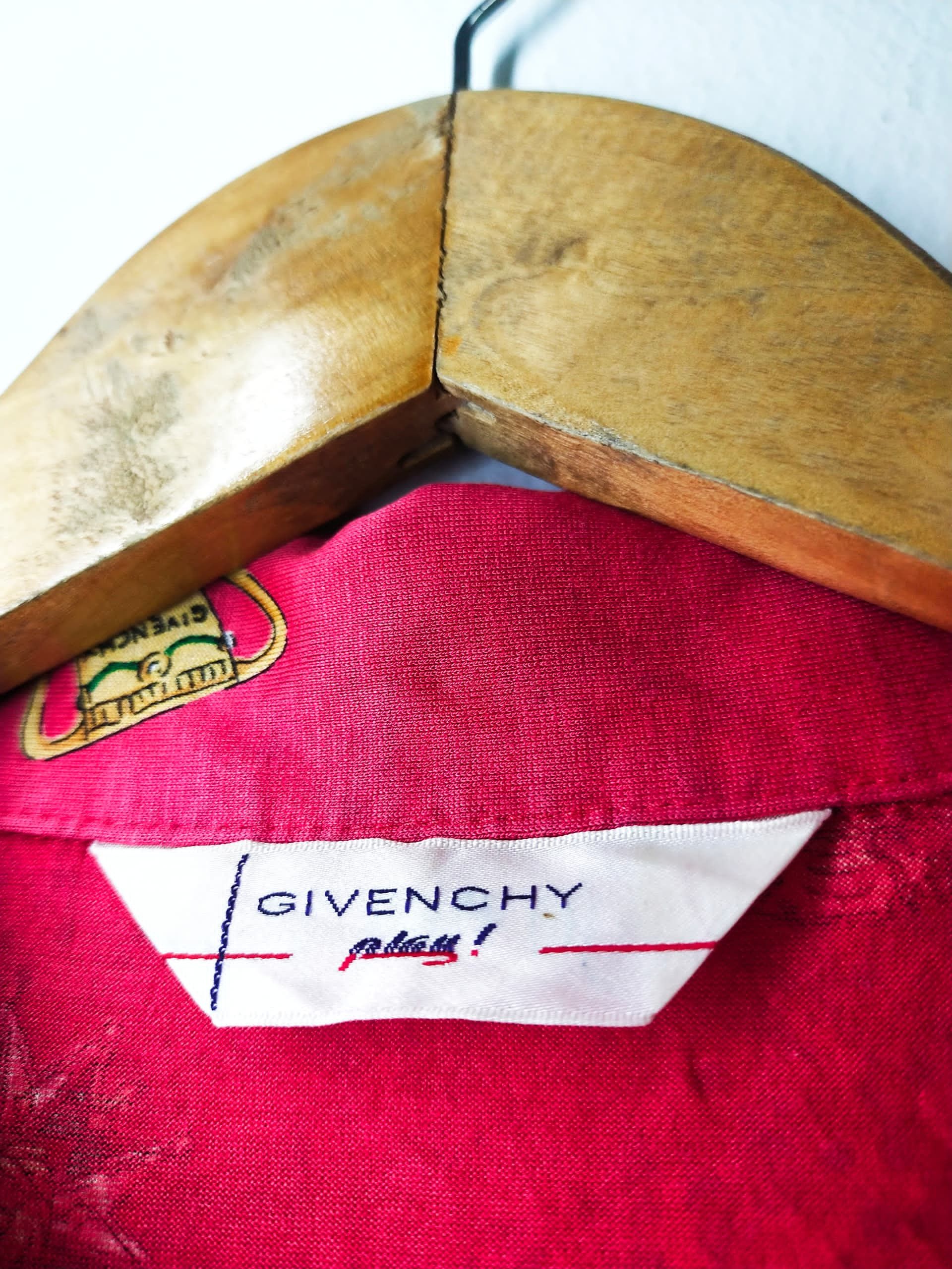 Givenchy Vintage Givenchy Play luxury full printed collar t shirt Size L / US 10 / IT 46 - 4 Thumbnail