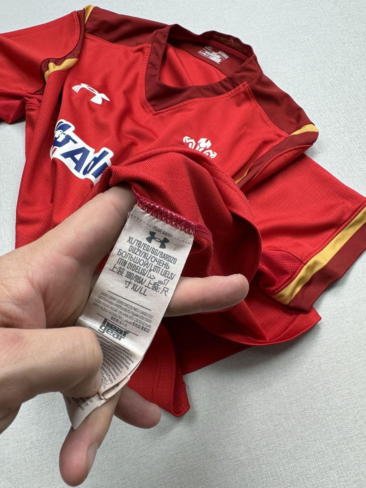 Under Armour Wales Rugby Shirt XL Red Gold 2015/16 Under Armour Admiral Size US XL / EU 56 / 4 - 5 Thumbnail