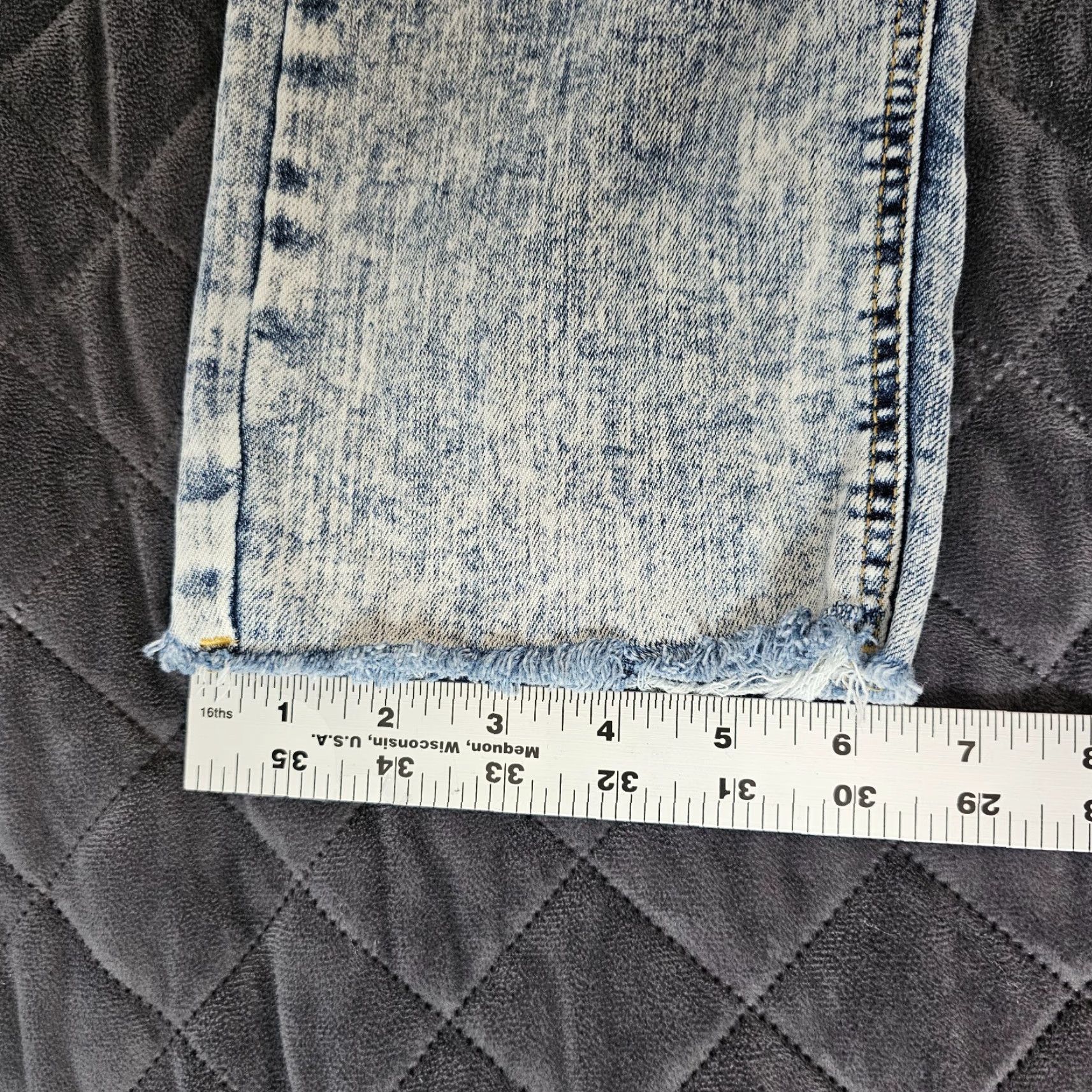 Vintage Indigo Rein Jeans Juniors 3 Blue Capri Cut Off Cropped Light Wash Distressed Size 26" / US 2 / IT 38 - 7 Thumbnail