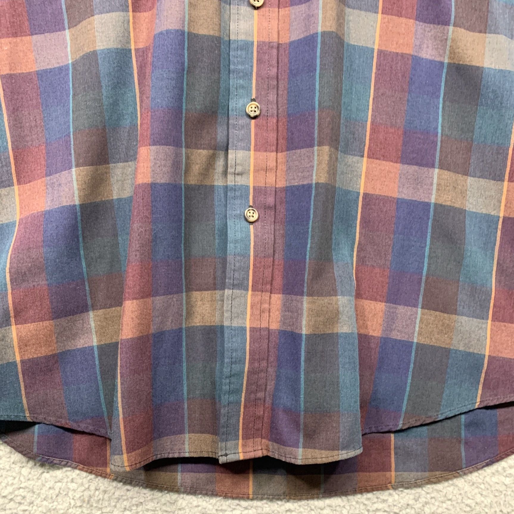 Van Heusen Van Heusen Button-Down Shirt Men's XL Plaid Multicolor 2 Pockets Button Up Collar Casual Workwear Size US XL / EU 56 / 4 - 3 Thumbnail