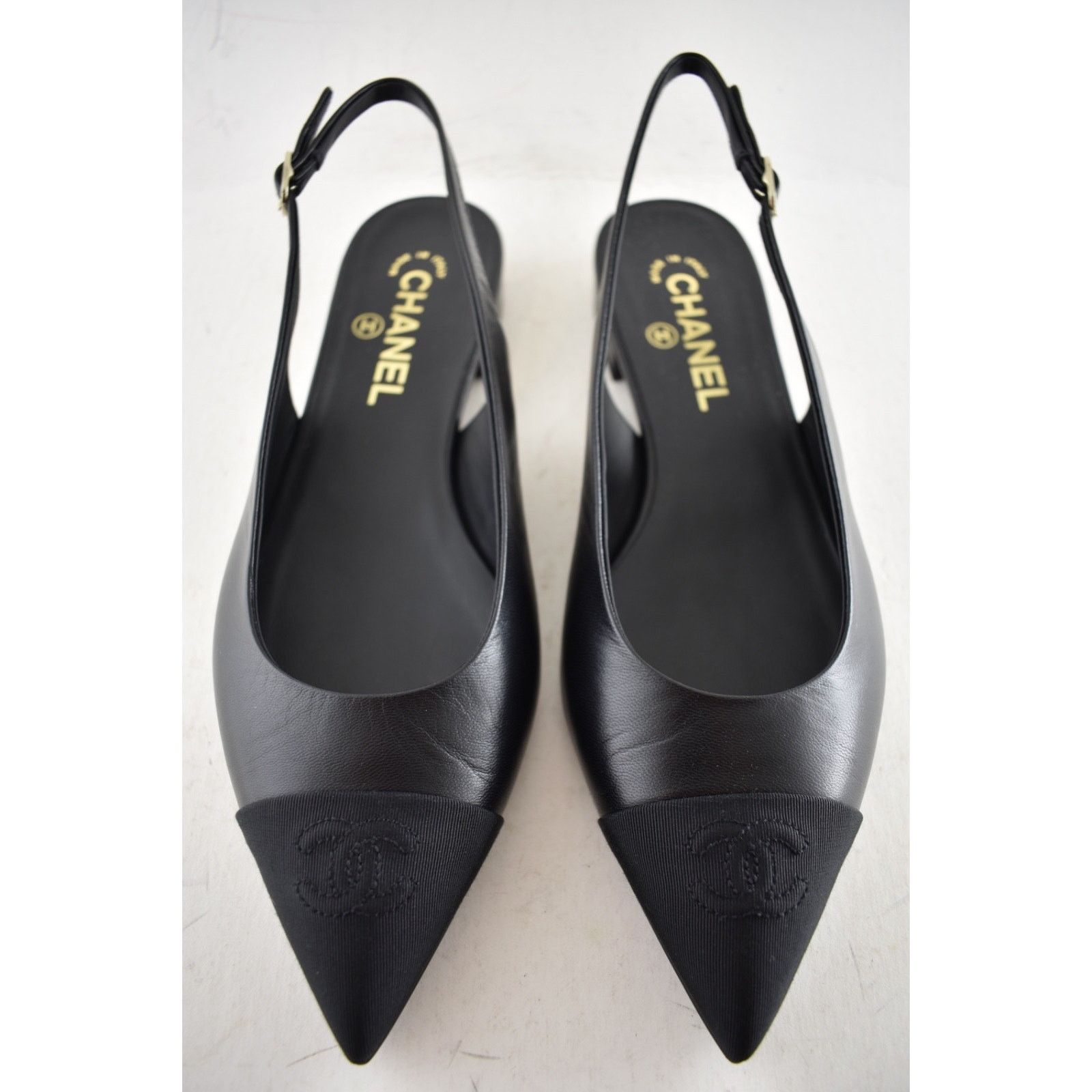 Chanel Chanel 24A Black Leather CC Logo Slingback Ballet Flat 38.5 Size US 8.5 / IT 38.5 - 10 Thumbnail