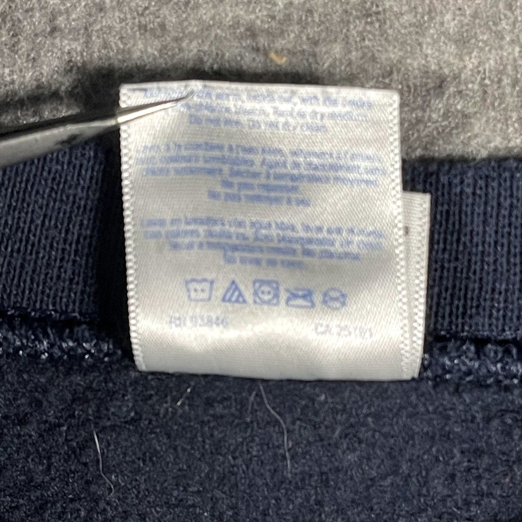 Gildan Gildan Sweatshirt Mens M Blue Ampersand Graphic Crewneck Size US M / EU 48-50 / 2 - 4 Thumbnail