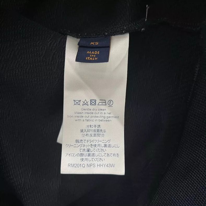 Louis Vuitton Louis Vuitton Deep Blue Embossed Full Logo Jacket Size US XS / EU 42 / 0 - 6 Thumbnail