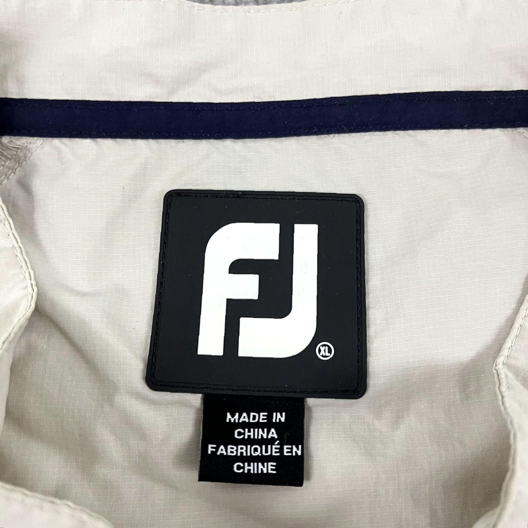 Footjoy FootJoy Jacket Mens XL Brown Nylon Windbreaker Golf Pullover Long Sleeve Outdoor Sports Windbreaker Pockets Regular Fit Breathable Zipped Pockets Size US XL / EU 56 / 4 - 2 Thumbnail