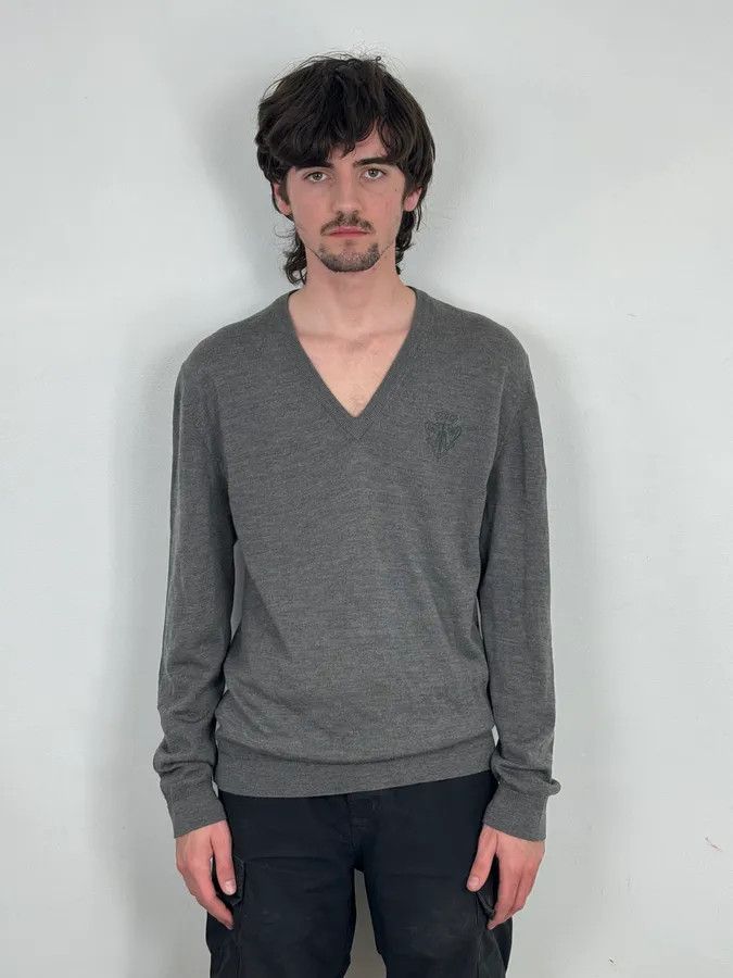 Gucci SS2009 Gucci Grey Embroidered Knight Logo V-Neck Sweater Size US M / EU 48-50 / 2 - 2 Thumbnail