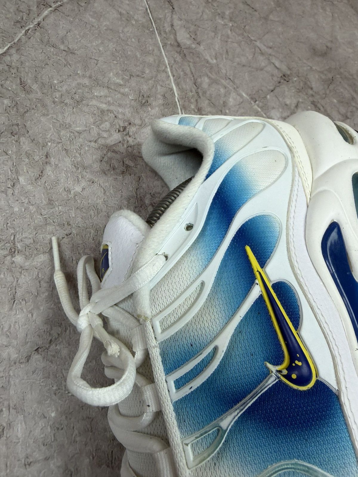 Nike Nike Air Max Plus TN "White Blue Gradient" / Yellow Swoosh Size US 11 / EU 44 - 10 Thumbnail