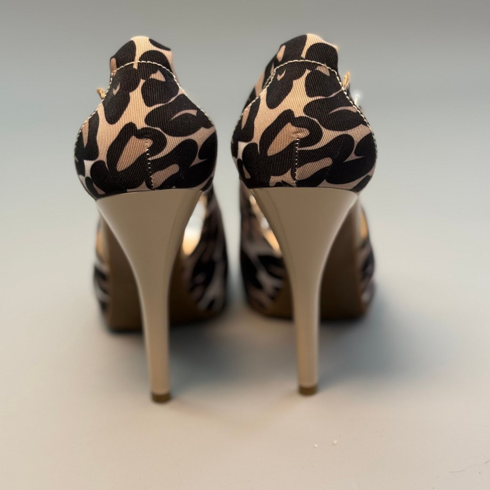 Guess Guess Hondo 4 Leopard Print Open-Toe Pumps Size US 7.5 / IT 37.5 - 4 Thumbnail