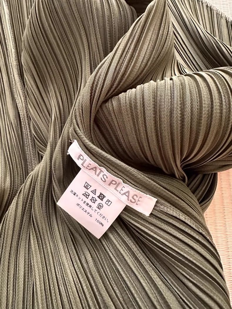 Issey Miyake Issey Miyake size:4 Military green pleated cardigan Size XS / US 0-2 / IT 36-38 - 7 Thumbnail