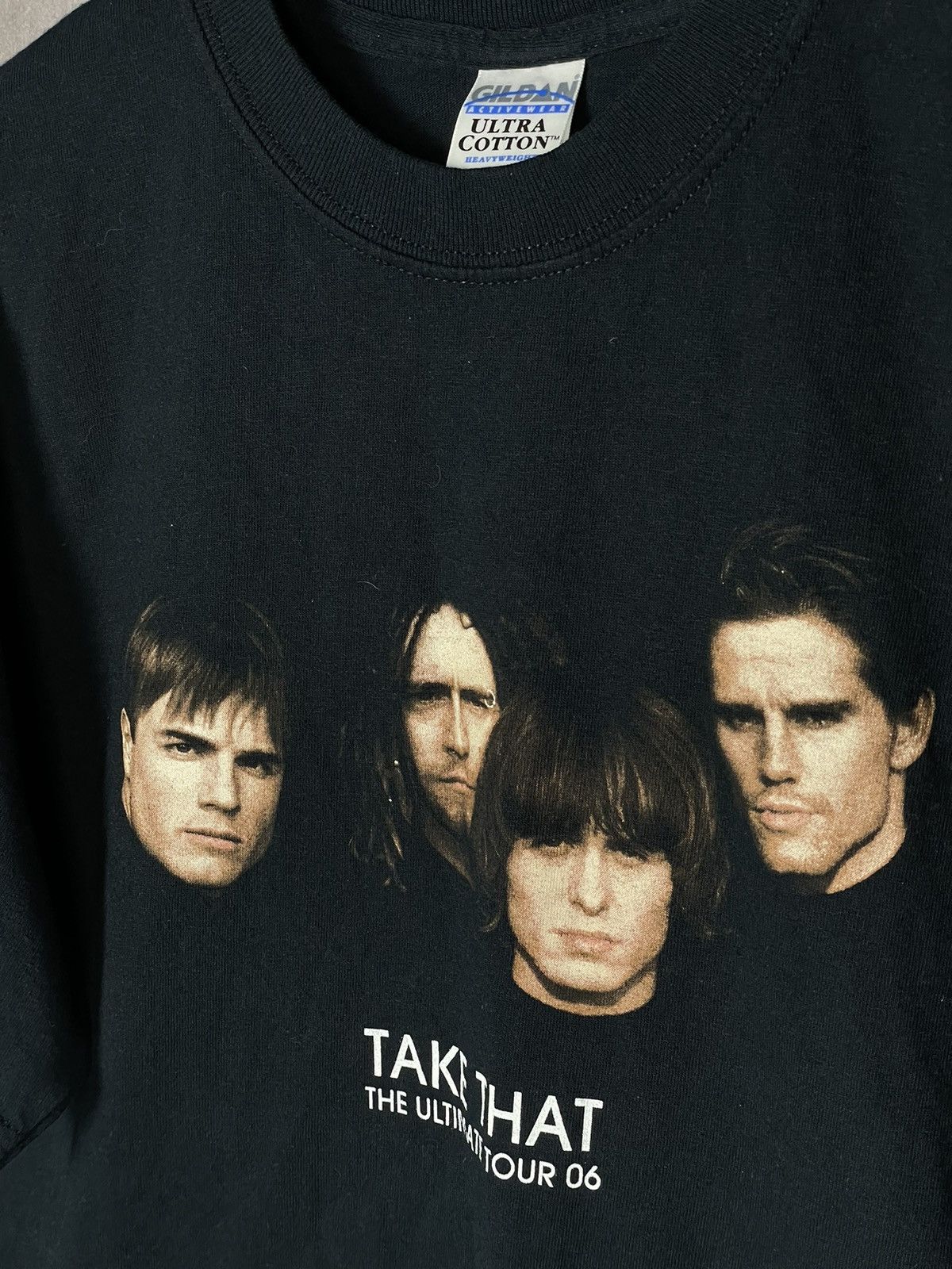 Band Tees Vintage Take That Europe Big Logo Tour 00s Band T Shirt Size US M / EU 48-50 / 2 - 6 Thumbnail