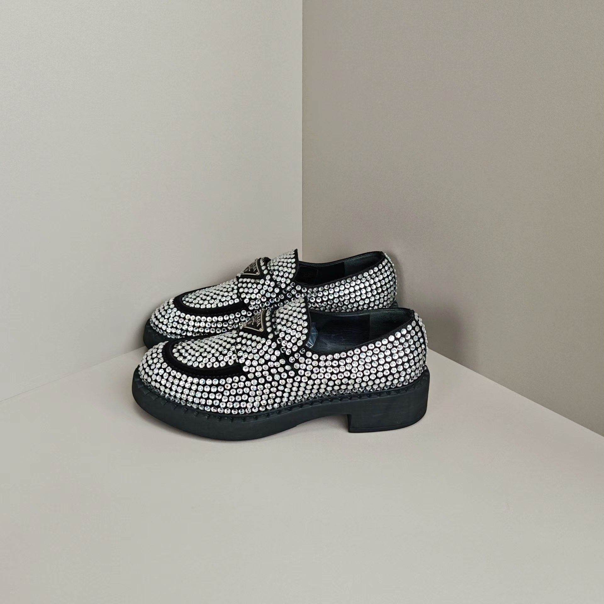 Prada Prada Clear Lowtop Sneakers us_6 Women Size US 6 / IT 36 - 1 Thumbnail