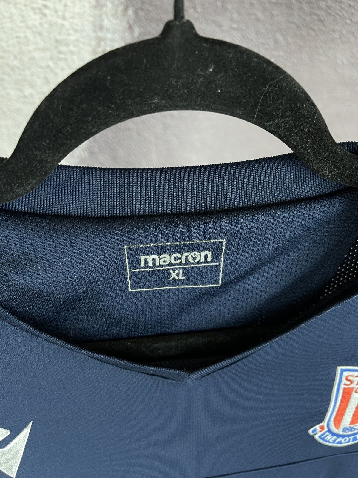 Macron STOKE CITY FOOTBALL SHIRT JERSEY TRAINING MACRON Size US XL / EU 56 / 4 - 7 Thumbnail