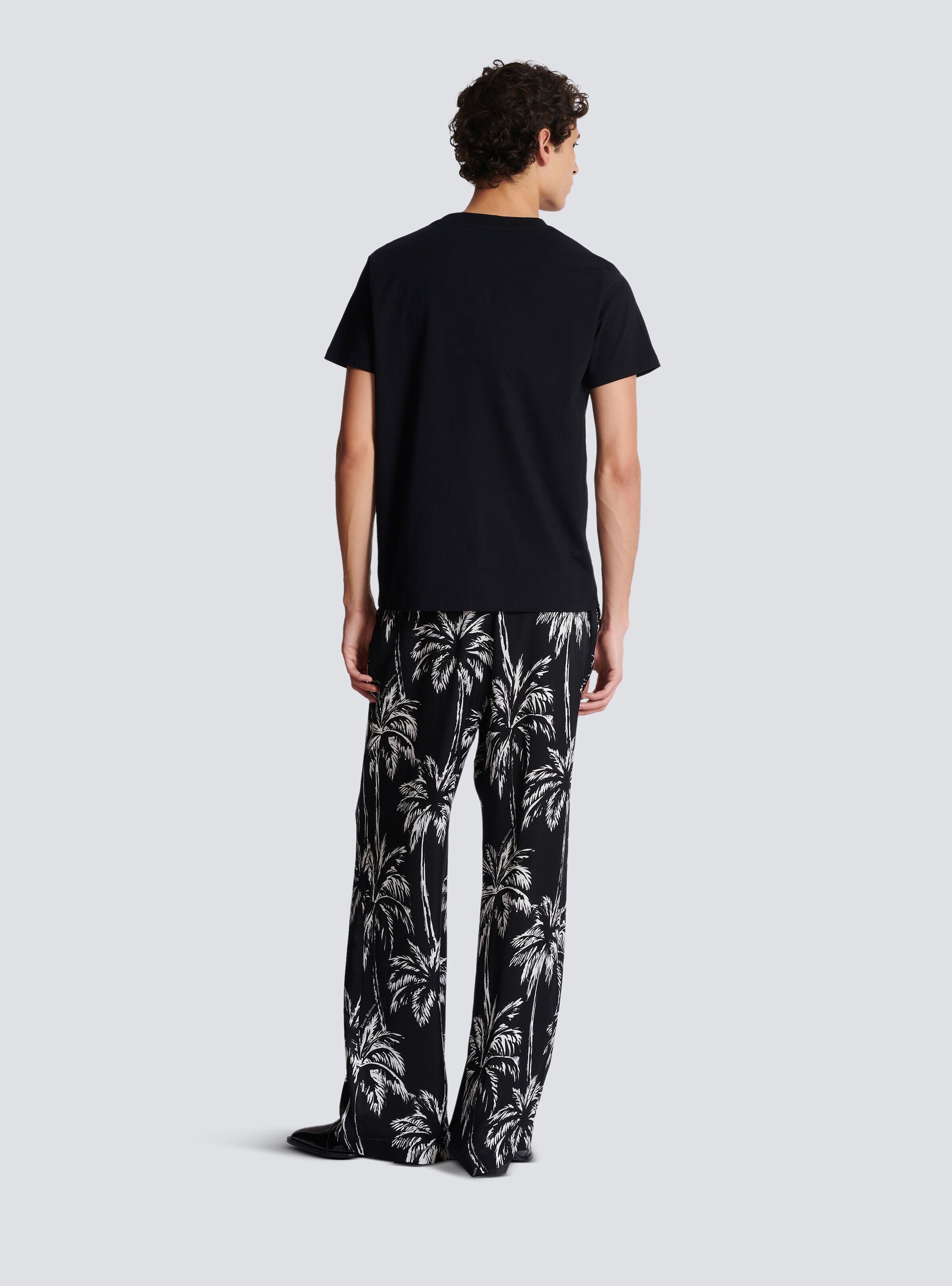 Balmain o1s1wg110925 Palm Print Cotton T-Shirt in Black Size US L / EU 52-54 / 3 - 6 Thumbnail