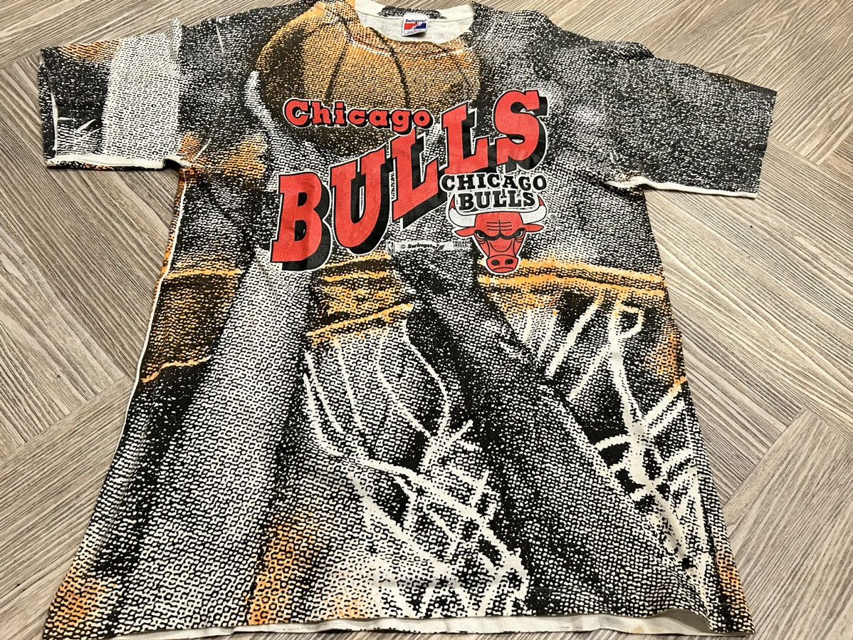 NBA × Vintage Vintage 90s Bulls AOP by SWINGSTER USA (Single Stitch) Size US L / EU 52-54 / 3 - 1 Thumbnail