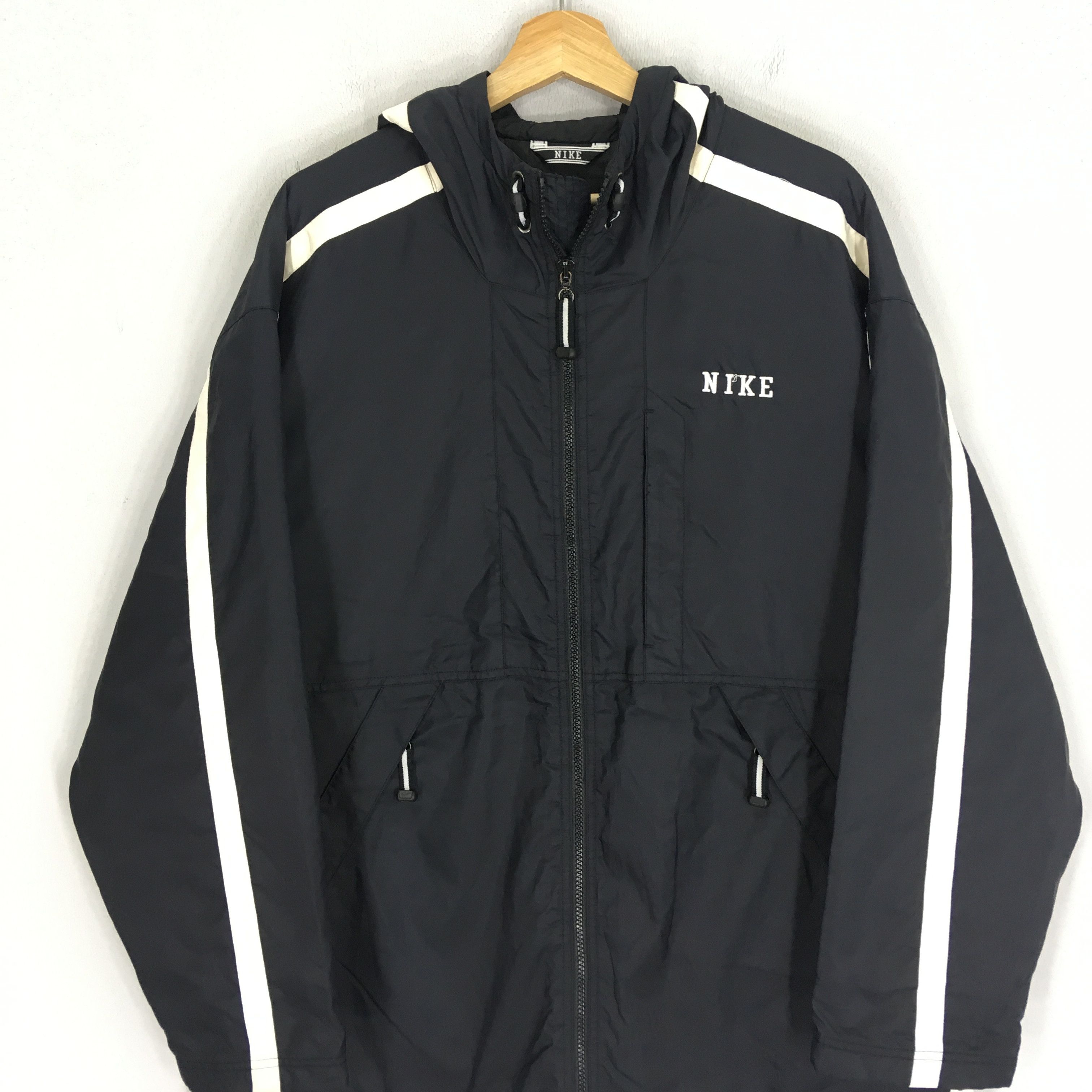 Nike Vintage 90's Nike Windbreaker Jacket Sportswear Nike Swoosh Size US M / EU 48-50 / 2 - 3 Thumbnail